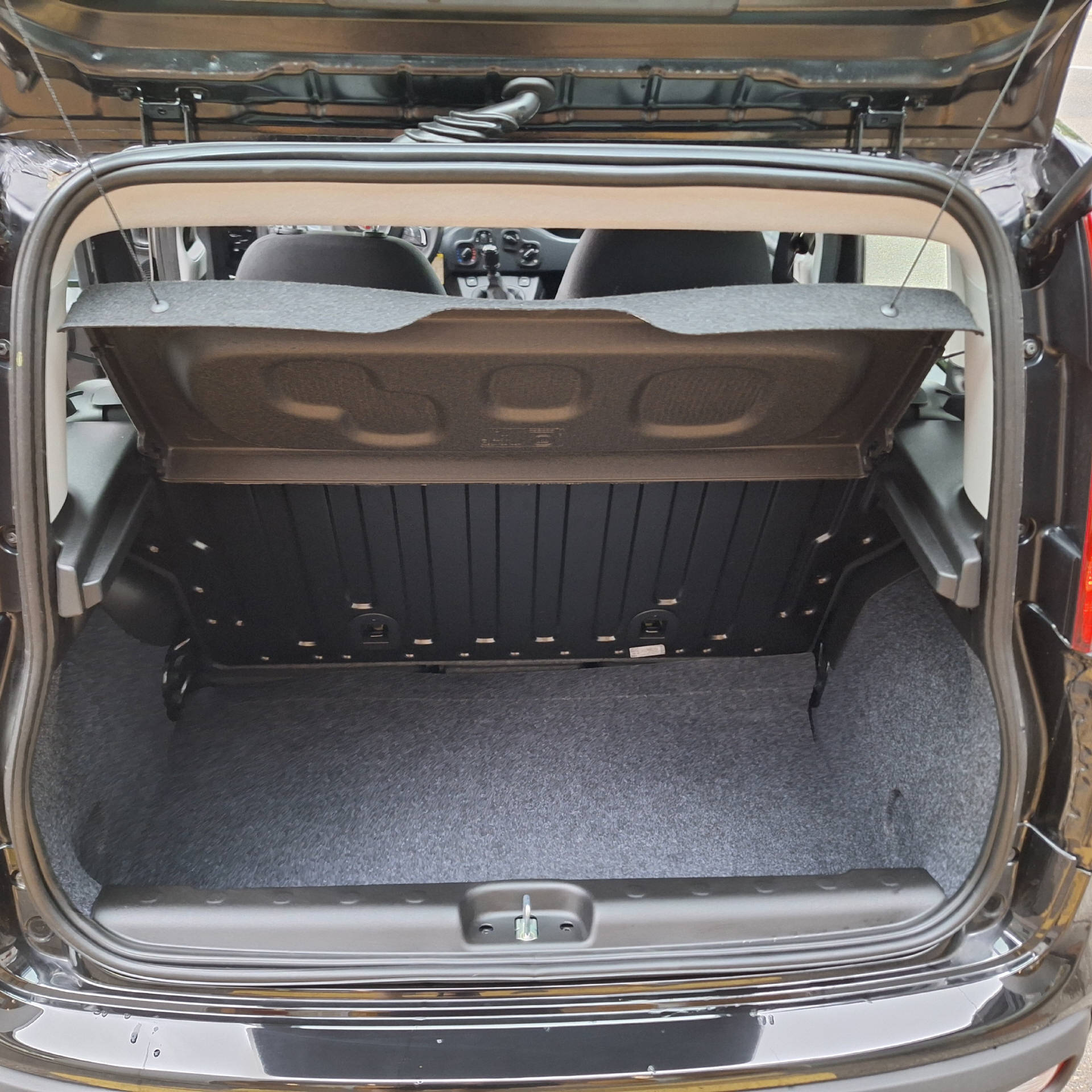 FIAT Panda 1.0 Hybrid City Life-image-9