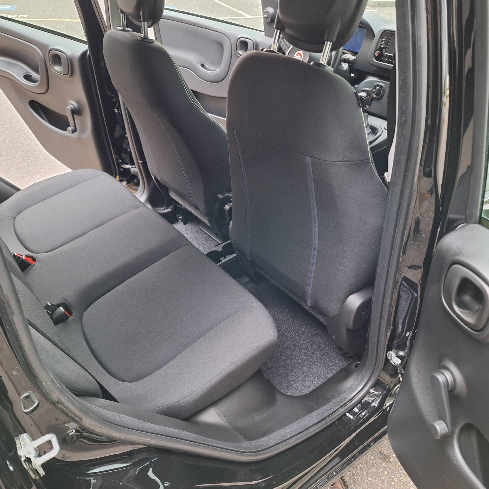 FIAT Panda 1.0 Hybrid City Life-image-10