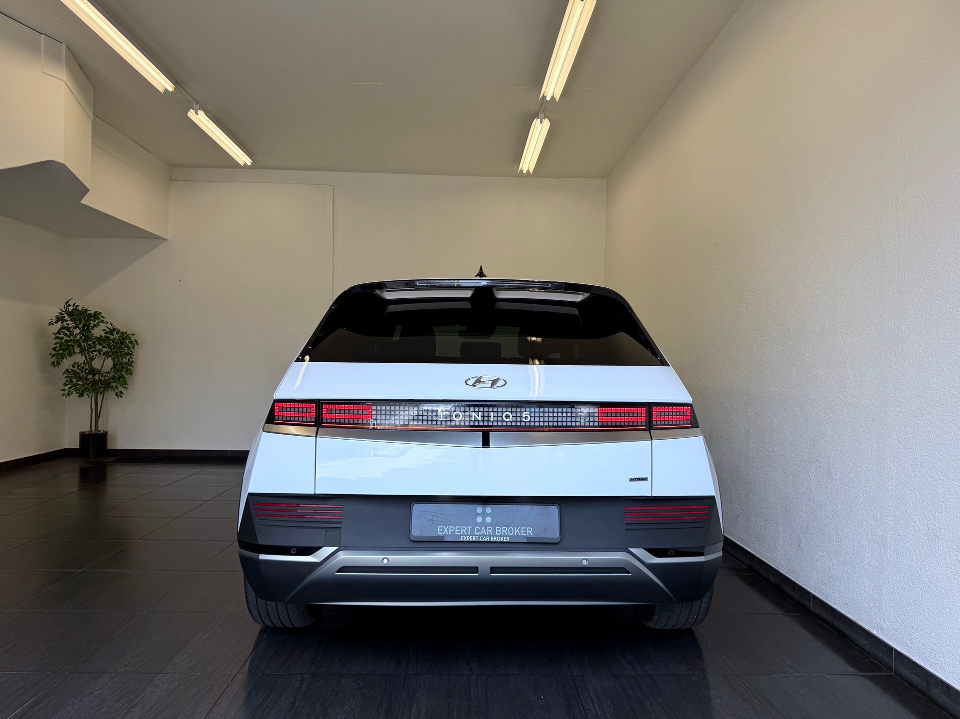 HYUNDAI Ioniq 5 77kWh Vertex 4WD-image-14