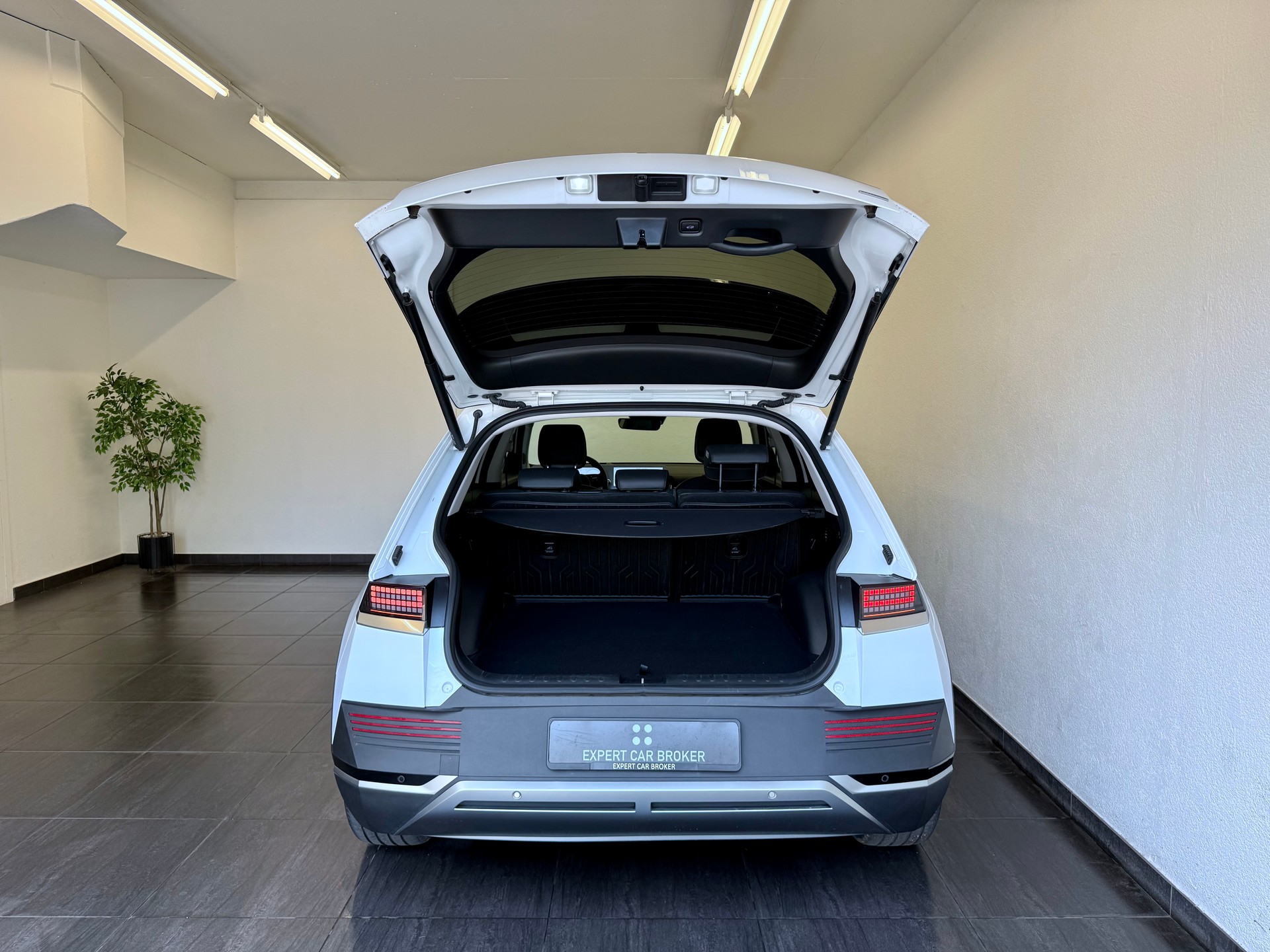 HYUNDAI Ioniq 5 77kWh Vertex 4WD-image-15
