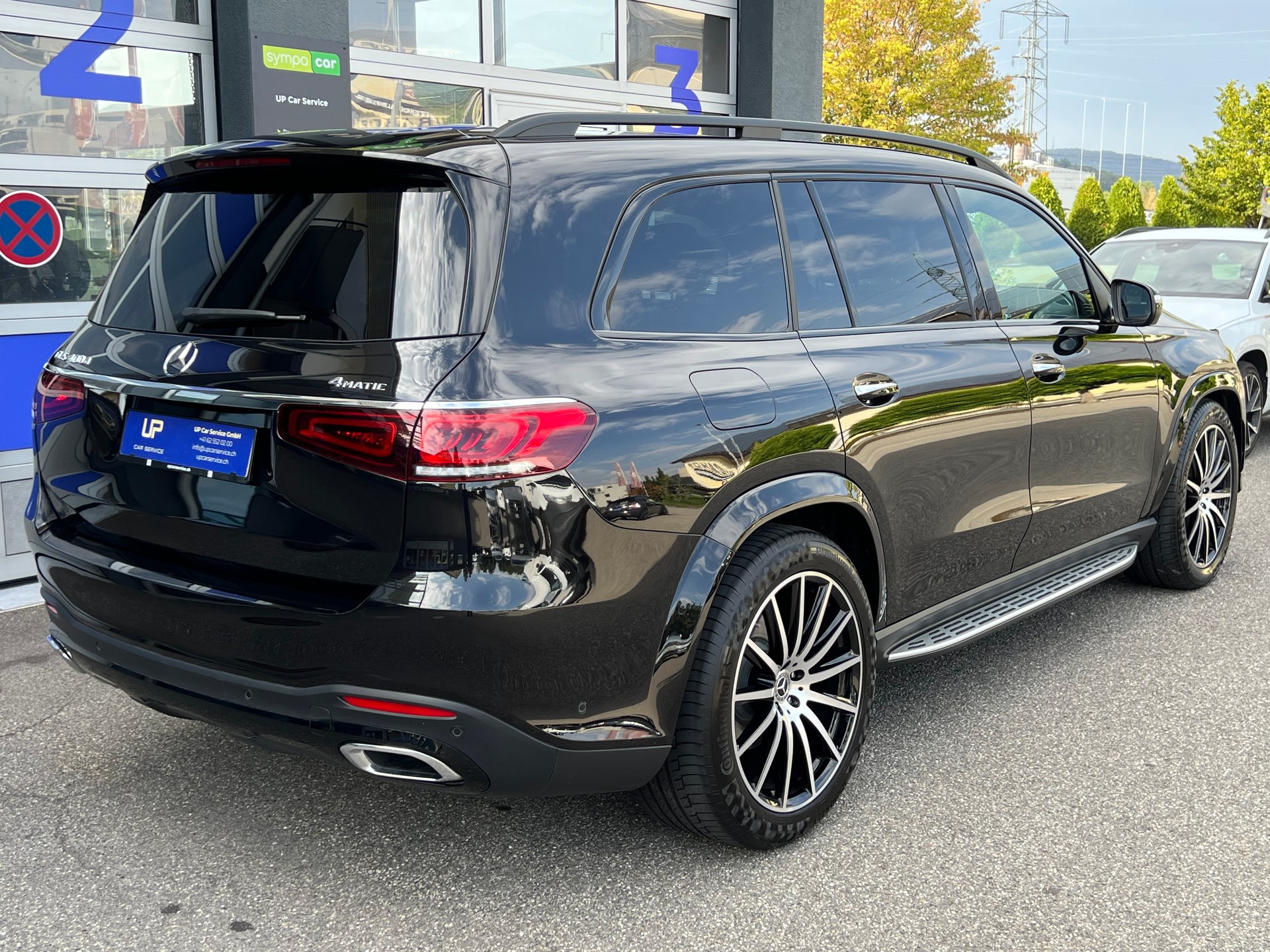 MERCEDES-BENZ GLS 400 d AMG Line 4matic * Neuwagenzustand *-image-4