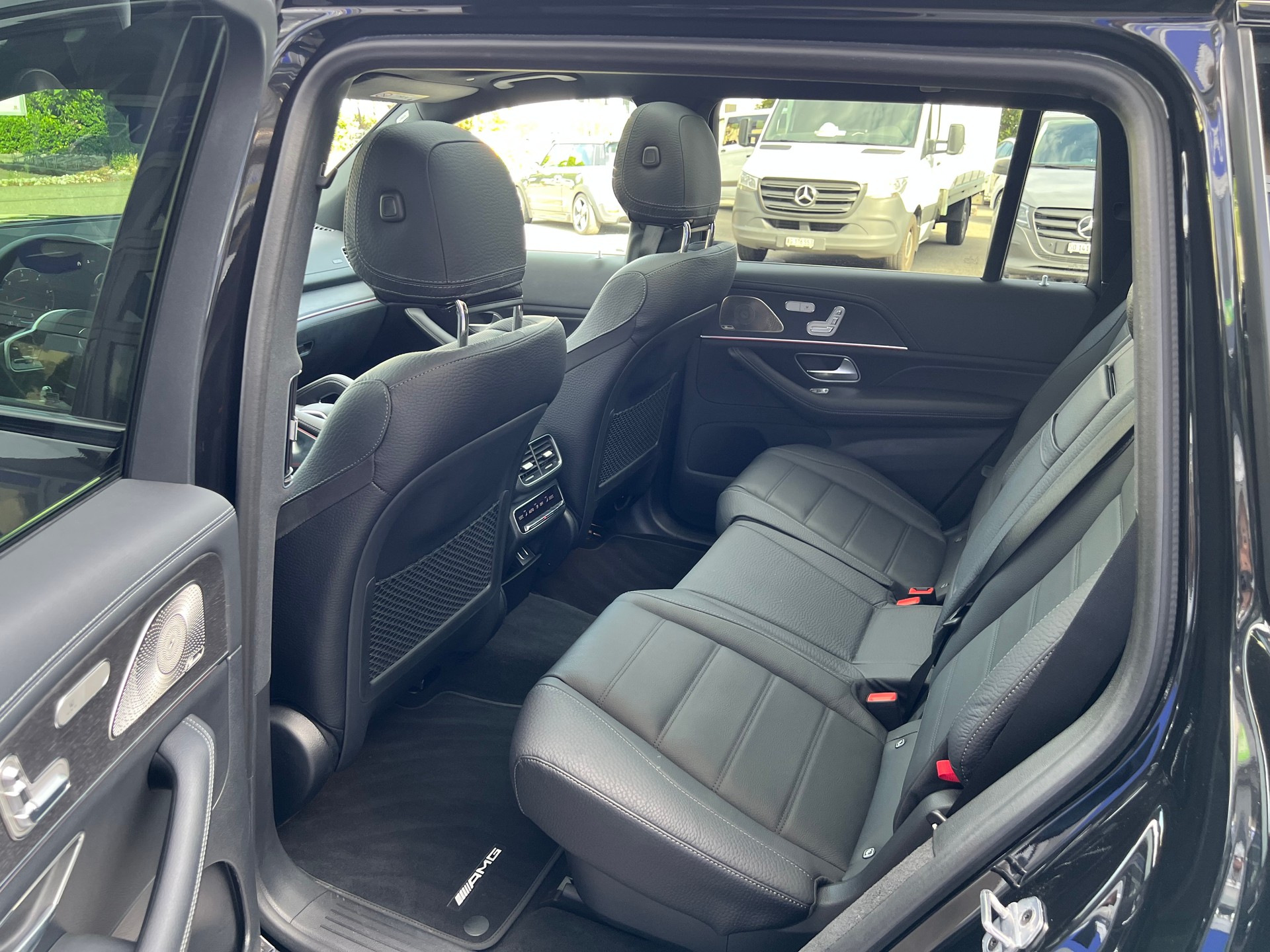 MERCEDES-BENZ GLS 400 d AMG Line 4matic * Neuwagenzustand *-image-10