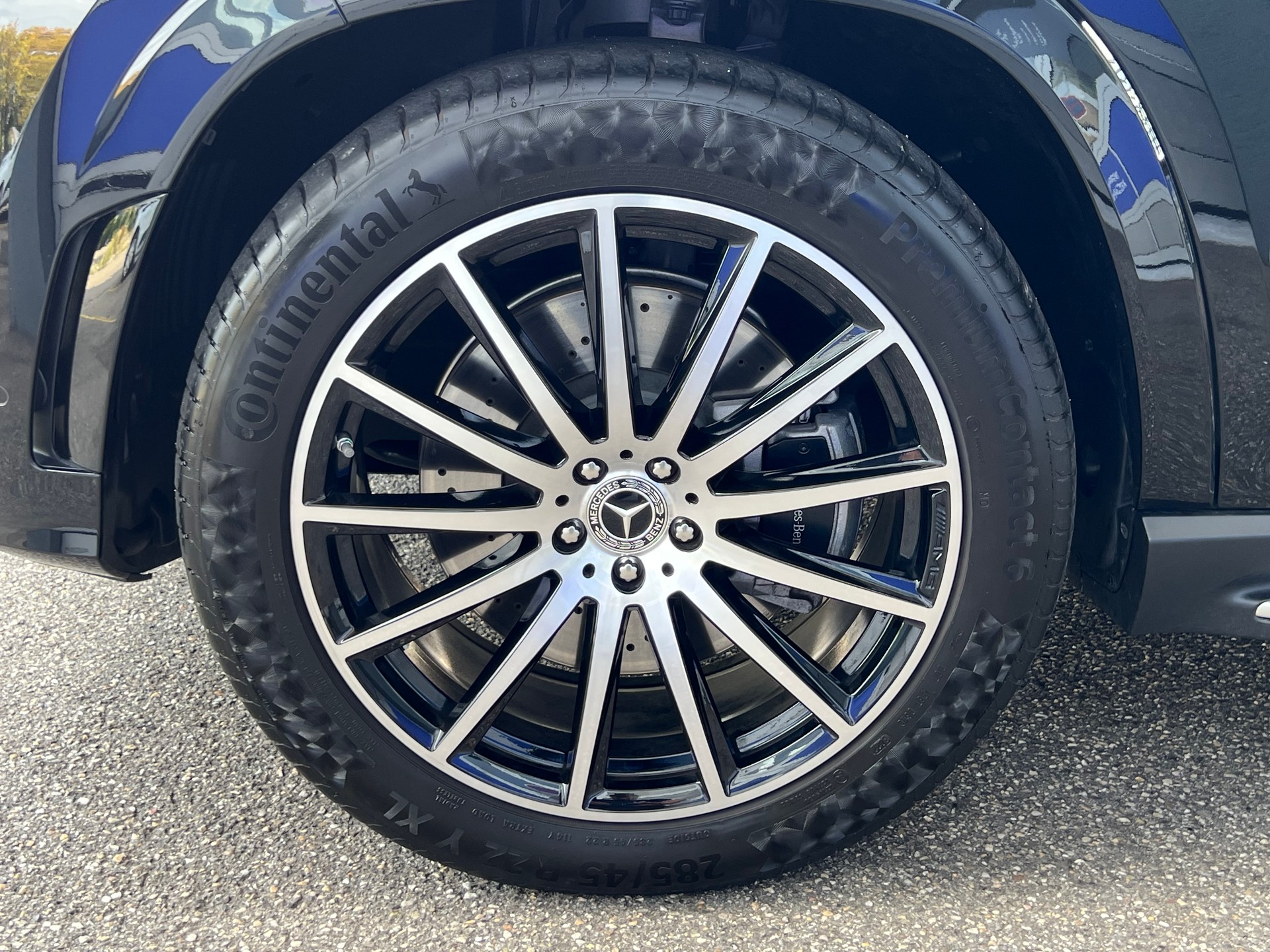 MERCEDES-BENZ GLS 400 d AMG Line 4matic * Neuwagenzustand *-image-25