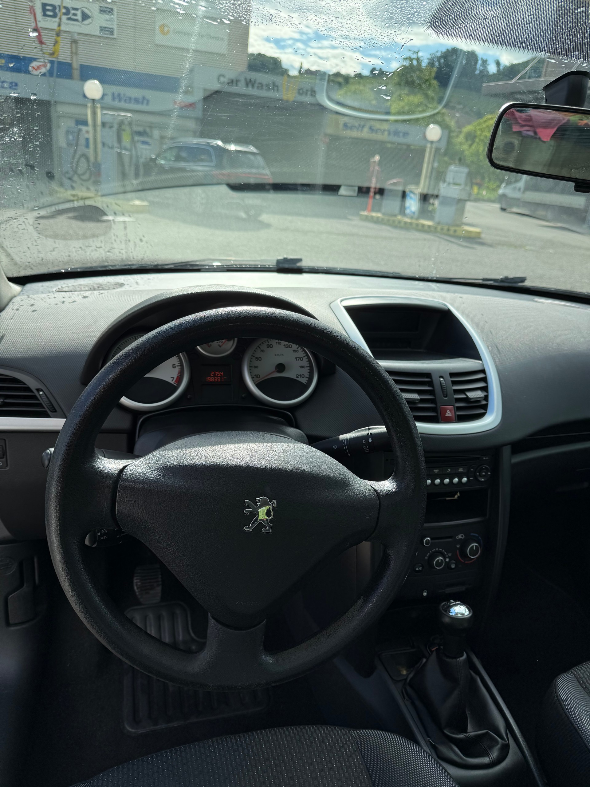 PEUGEOT 1.4 16V 95 Active-image-5