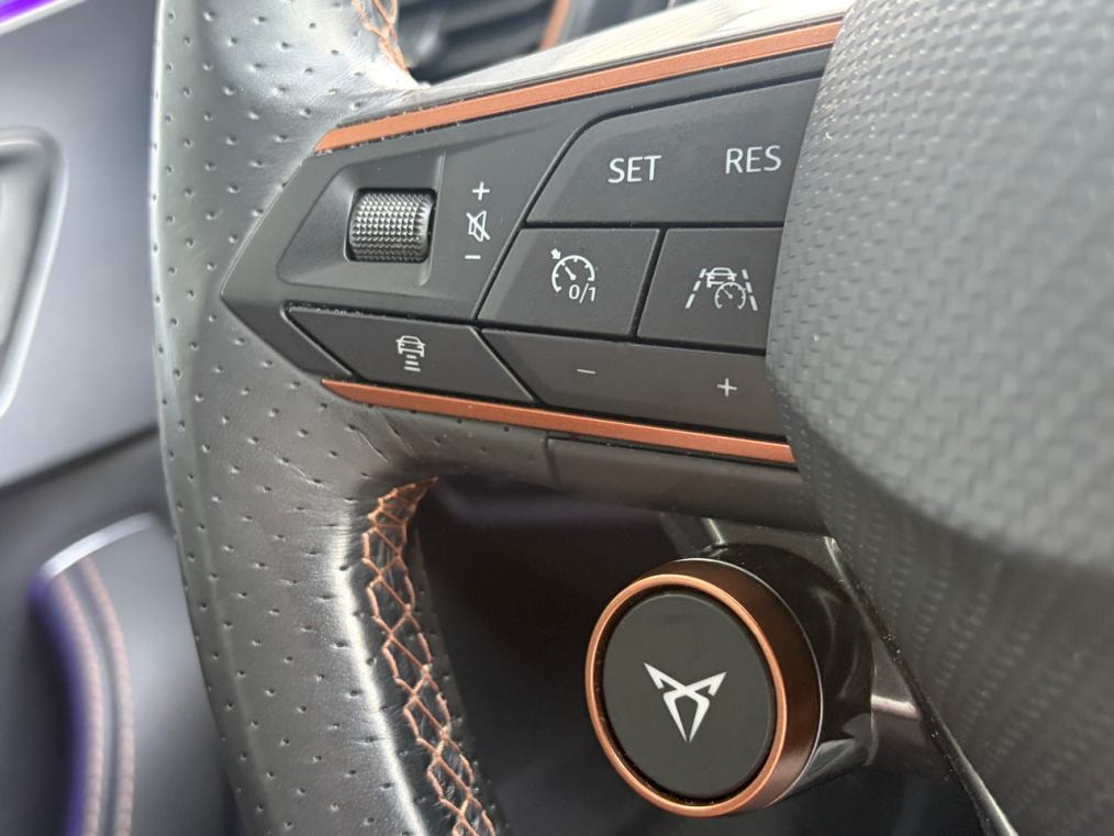CUPRA LEON ST 2.0 TSi VZ 4Drive-image-5