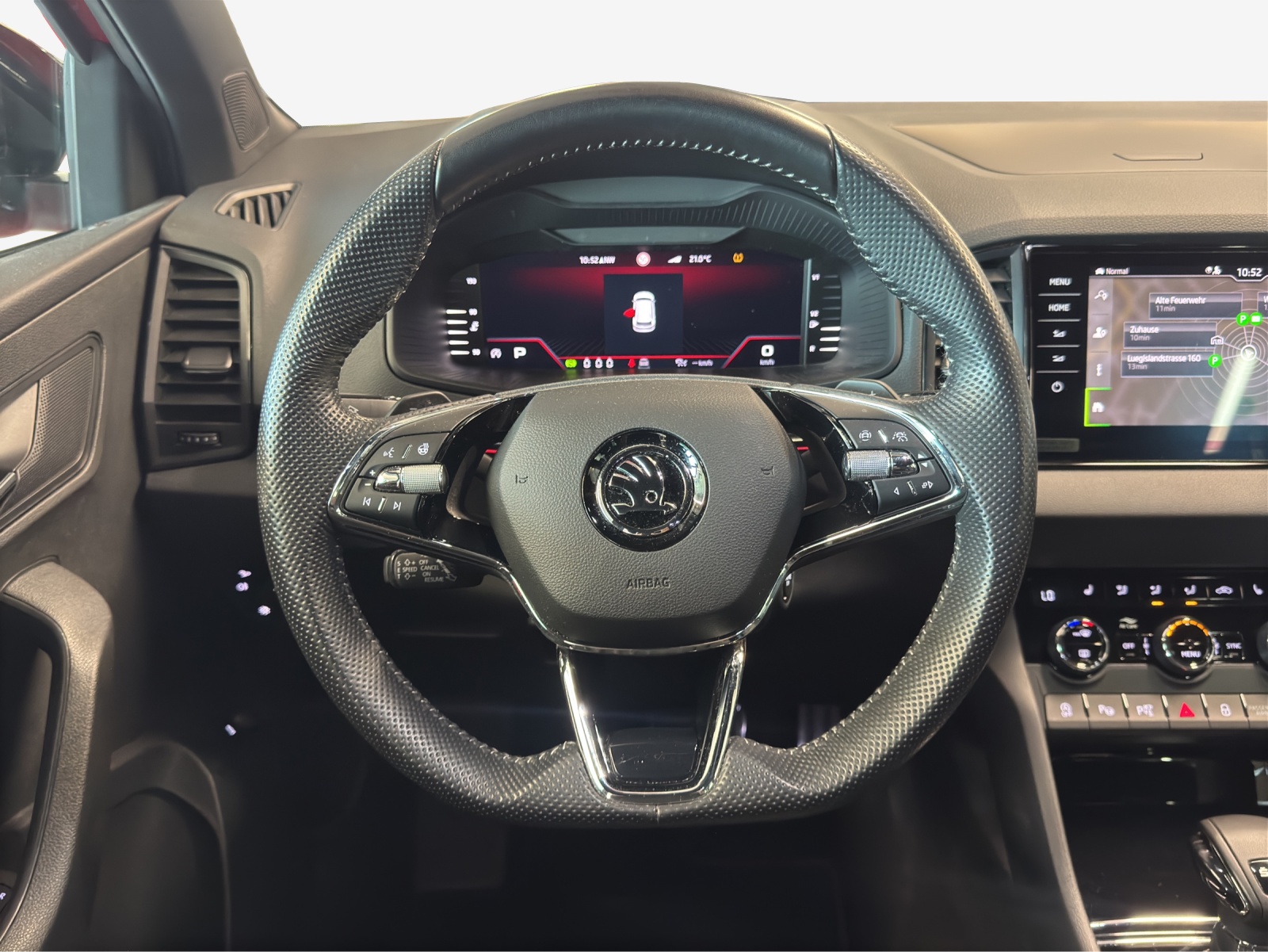 SKODA Karoq 1.5 TSI SportLine DSG-image-9
