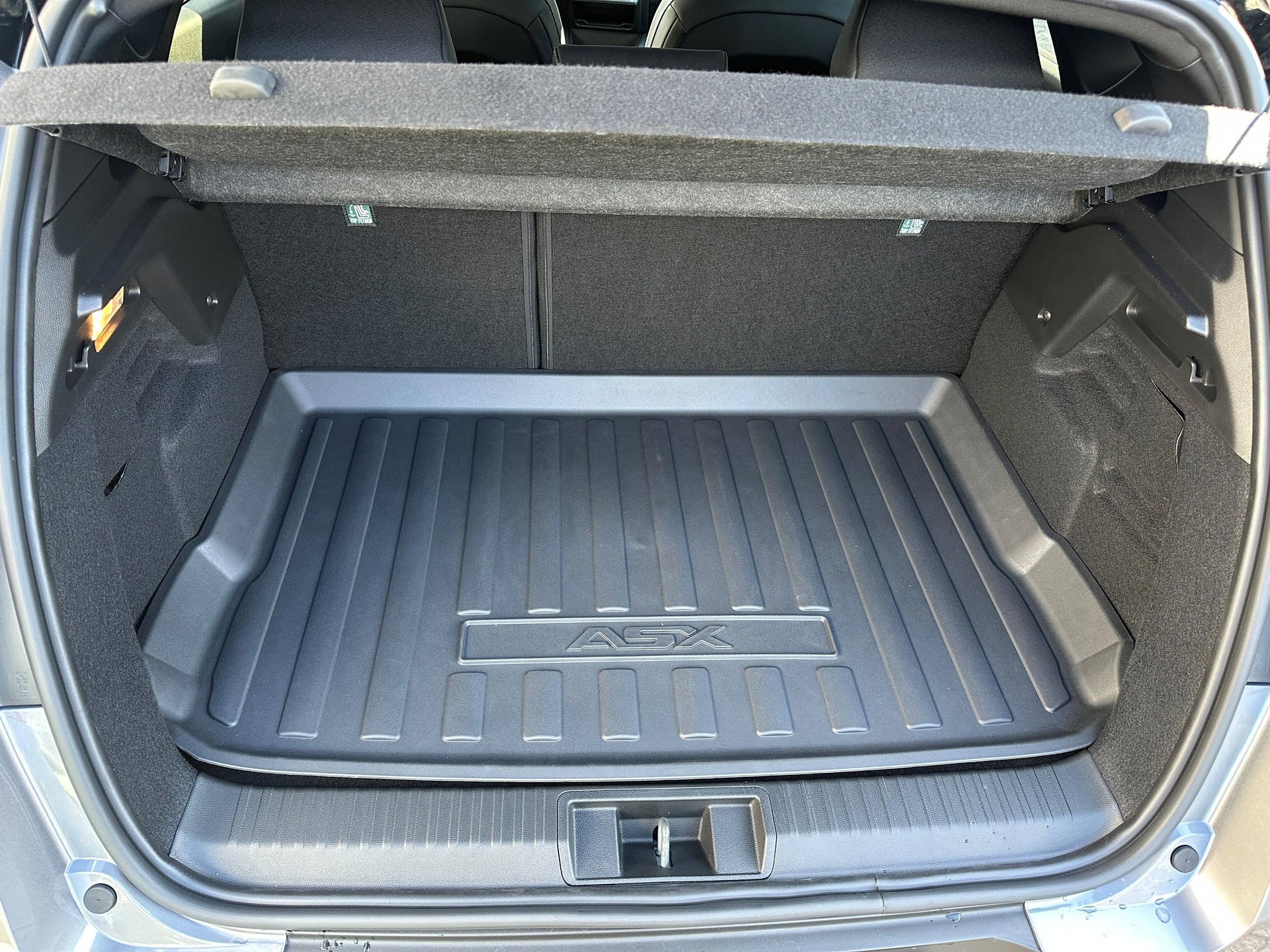 MITSUBISHI ASX 1.8 HEV Instyle-image-3