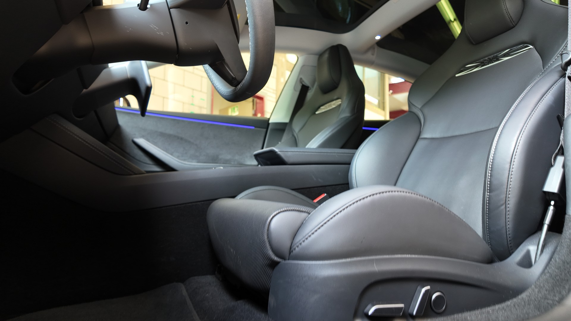 TESLA Model 3 Dual Motor Performance AWD-image-12