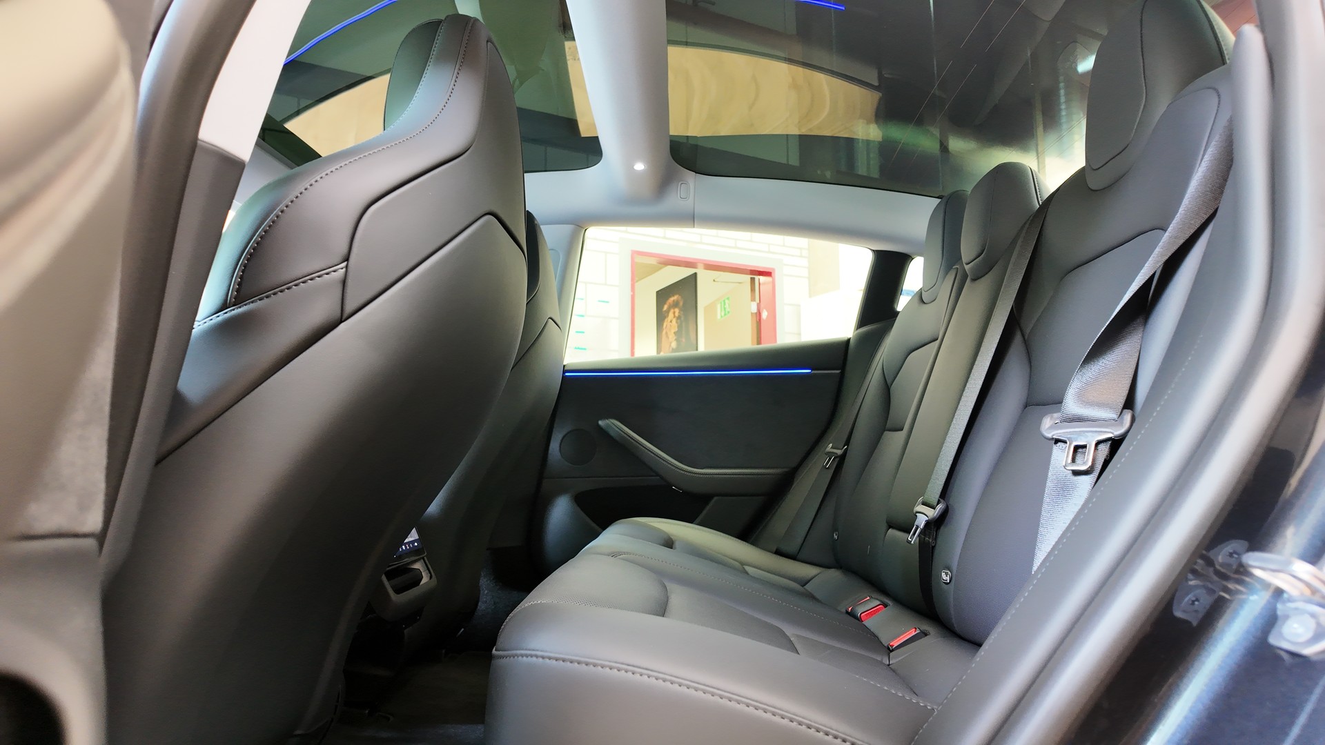 TESLA Model 3 Dual Motor Performance AWD-image-18