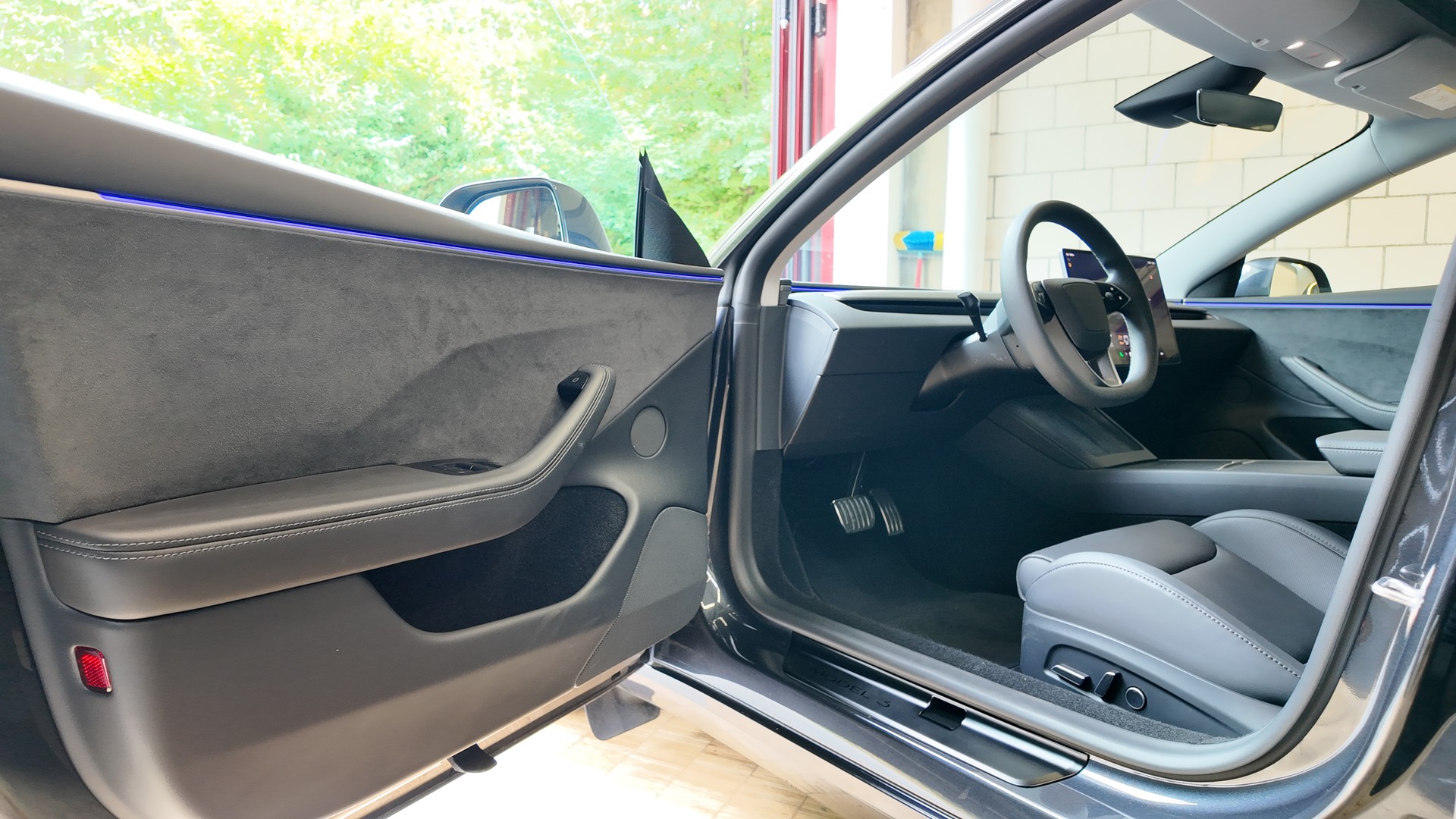 TESLA Model 3 Dual Motor Performance AWD-image-13