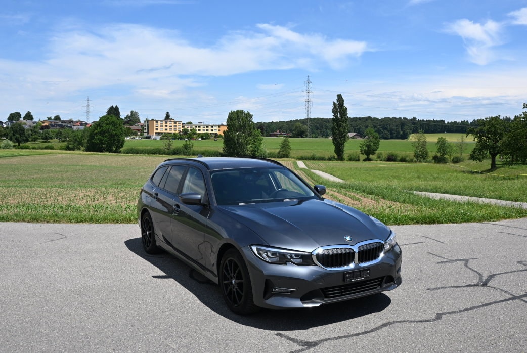 BMW 320d xDrive 48V Touring Steptronic-image-1