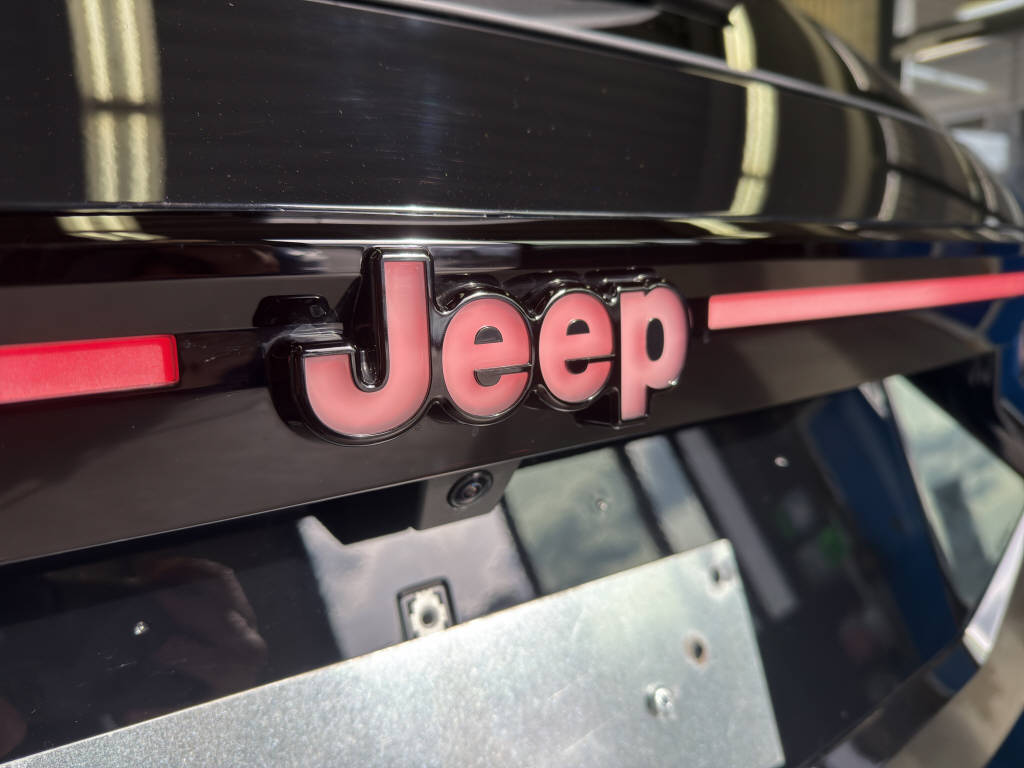 JEEP Compass First Edition-image-17