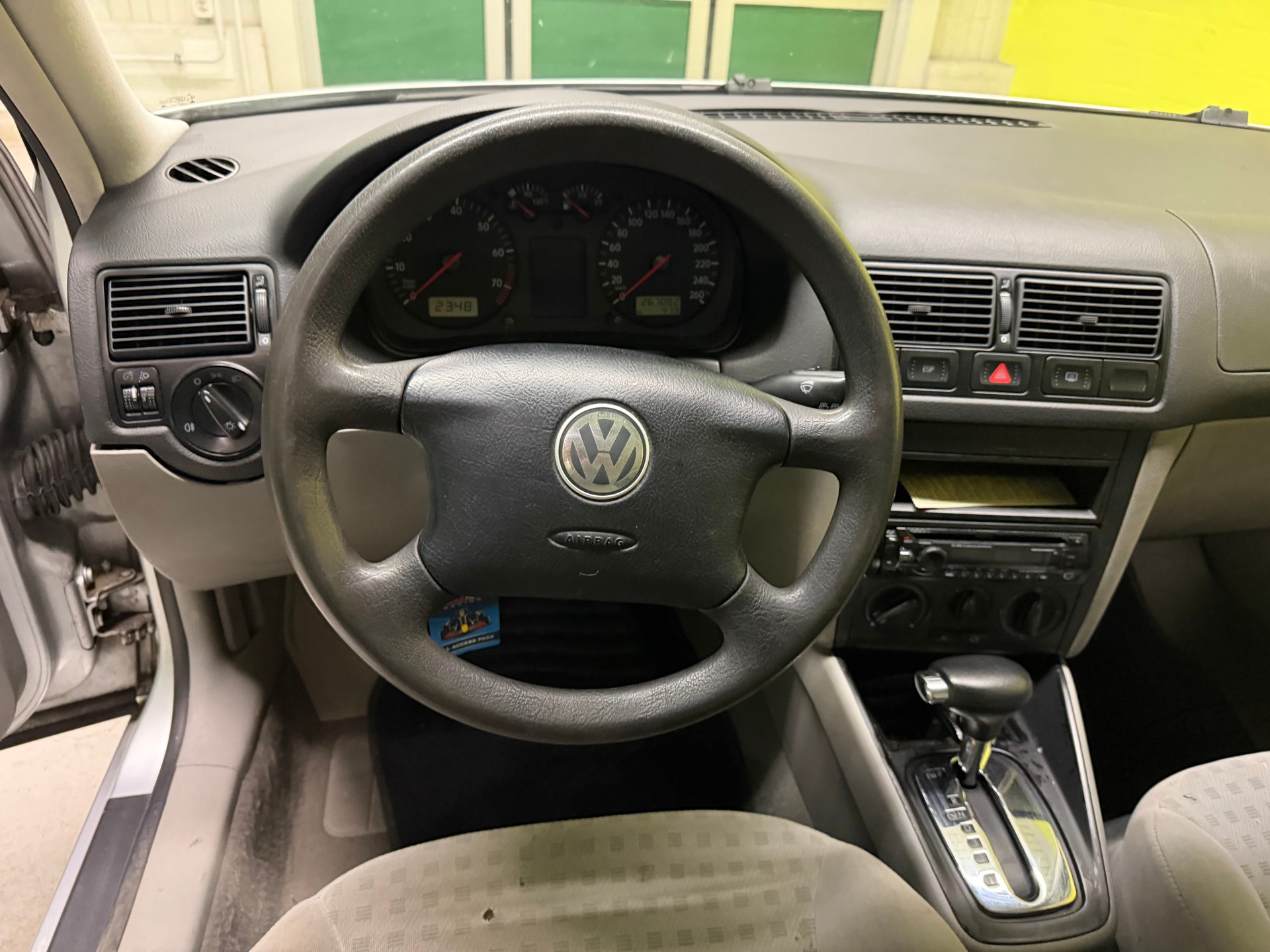 VW Golf 2.0-image-16