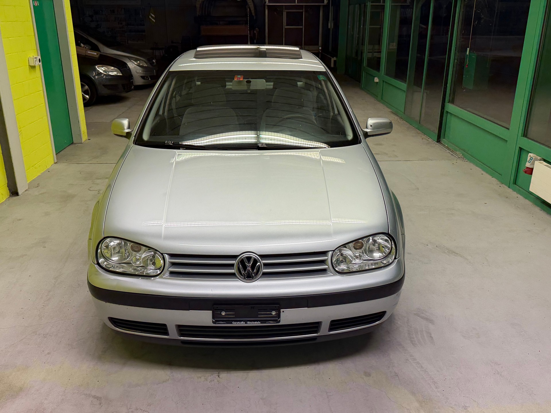 VW Golf 2.0-image-2