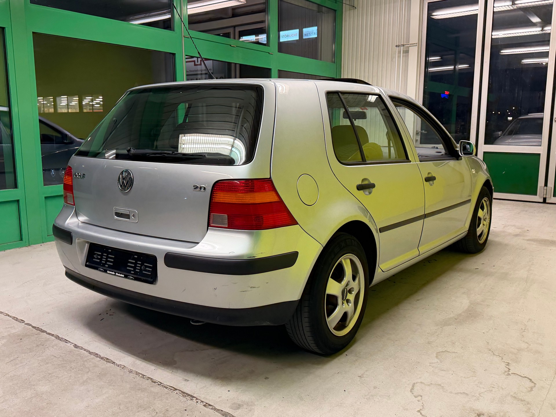 VW Golf 2.0-image-18