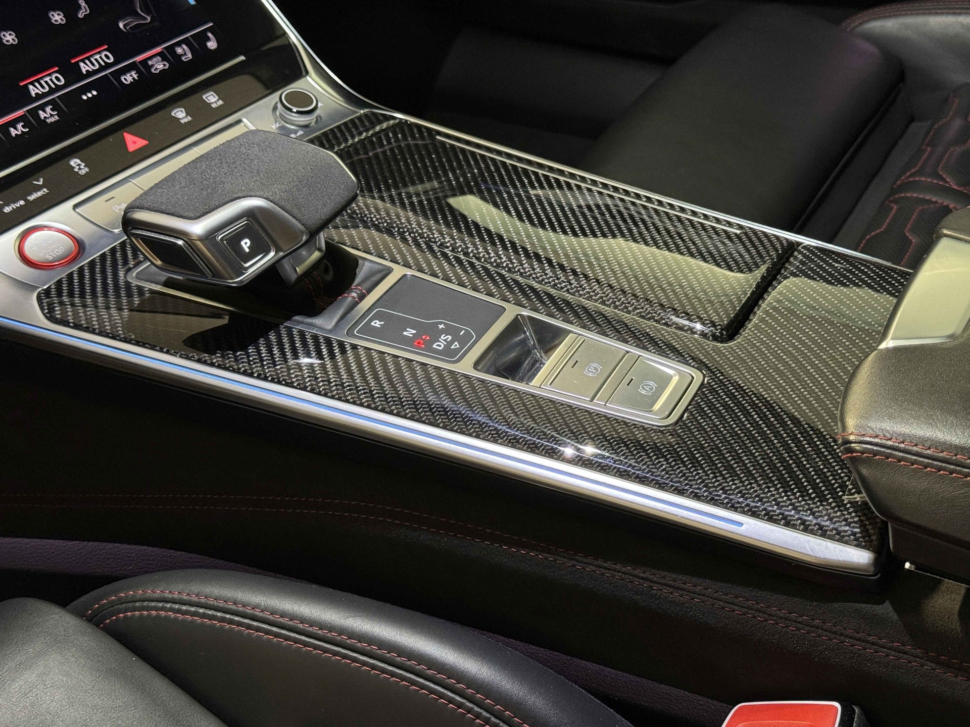AUDI RS6 Avant 4.0 TFSI V8 quattro-image-11