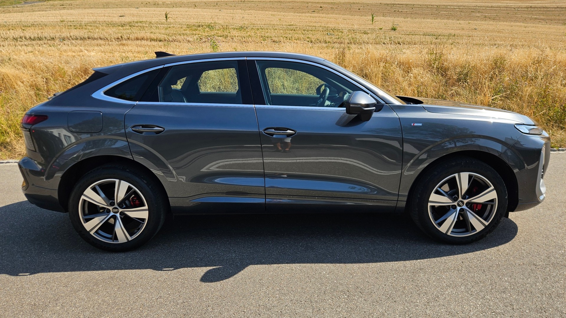 AUDI 2.0 TFSI S line quattro S-Tronic Sportback-image-2