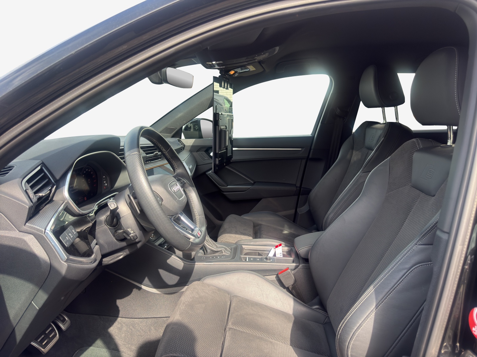 AUDI Q3 35 TFSI S line Attraction S-tronic-image-7