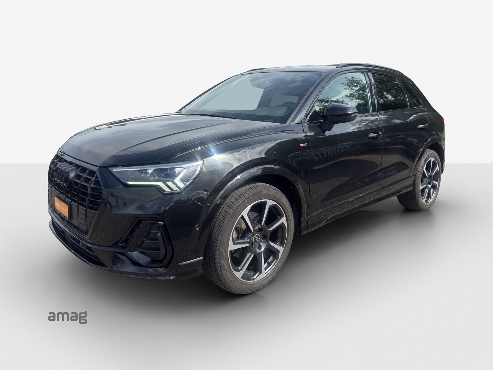 AUDI Q3 35 TFSI S line Attraction S-tronic-image-0