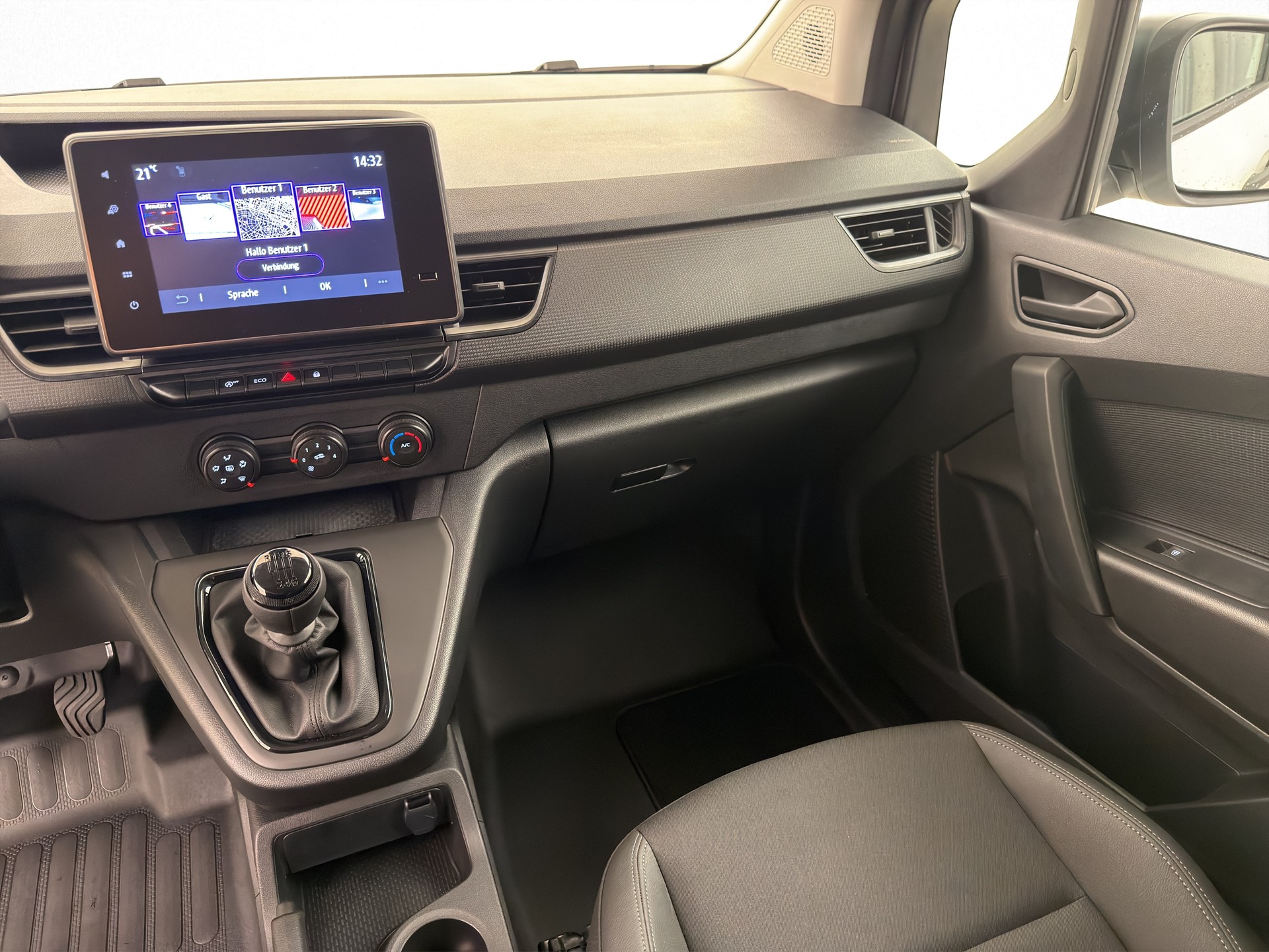 RENAULT Kangoo Van 1.3 TCe 130 Extra-image-9