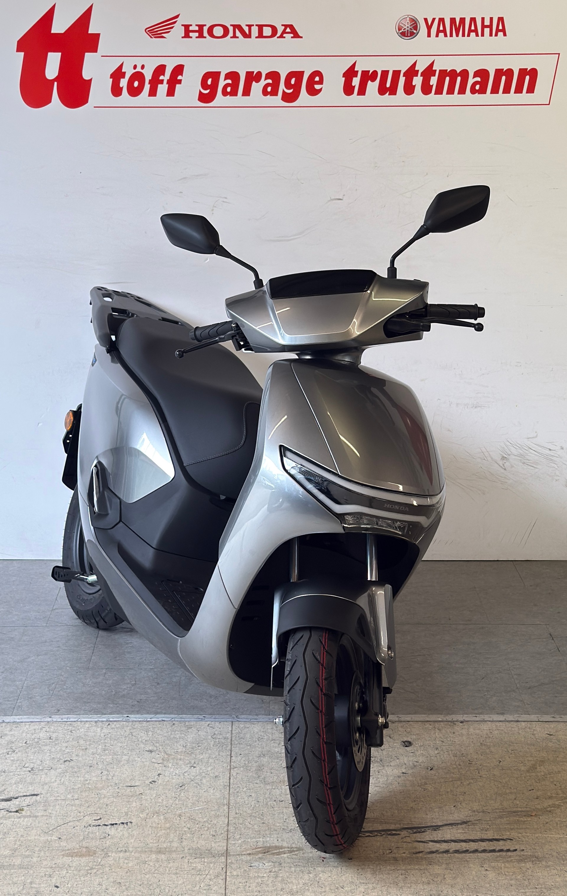 HONDA CUV e-showroom-element-2