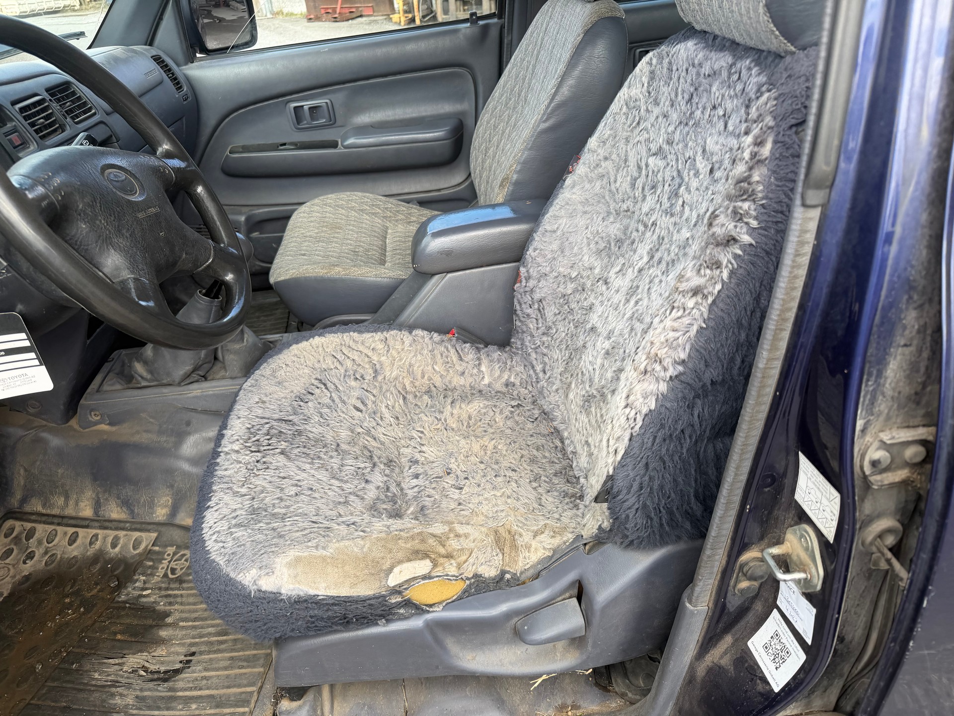 TOYOTA Hilux 4x4 2.5 D-4D-image-4