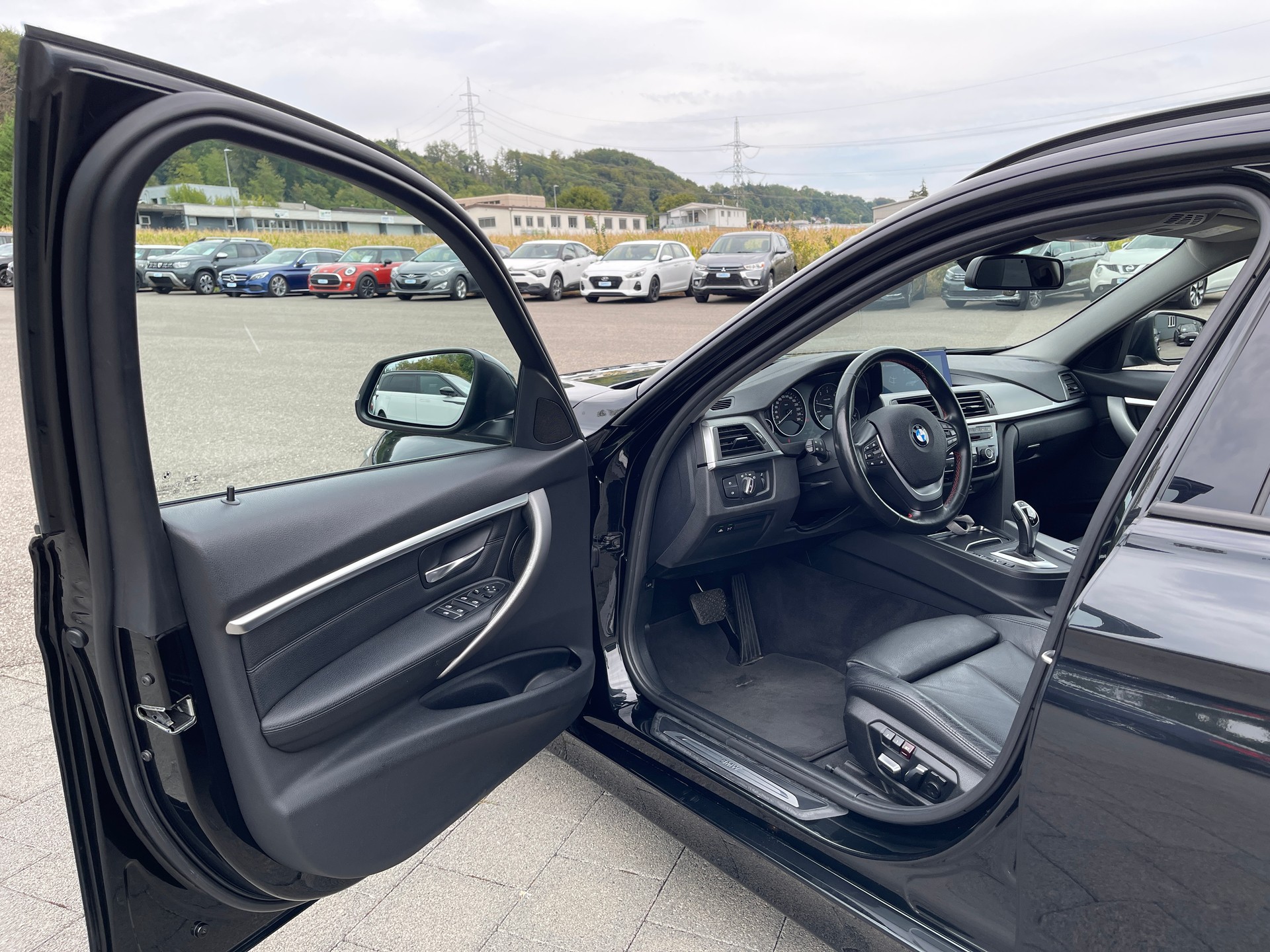 BMW 320d xDrive Touring Steptronic-image-6
