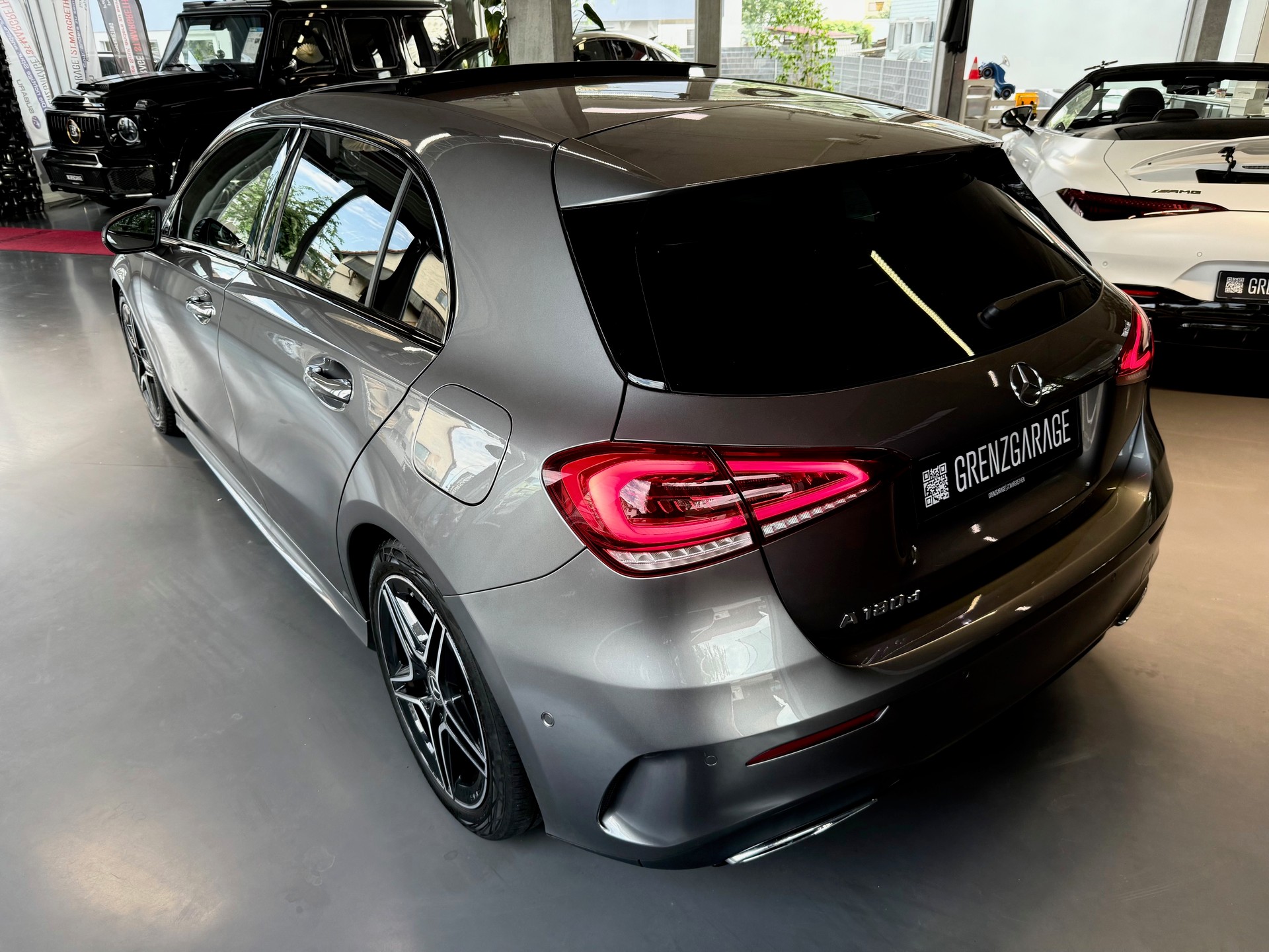 MERCEDES-BENZ A 180 d AMG Line 8G-DCT-image-5