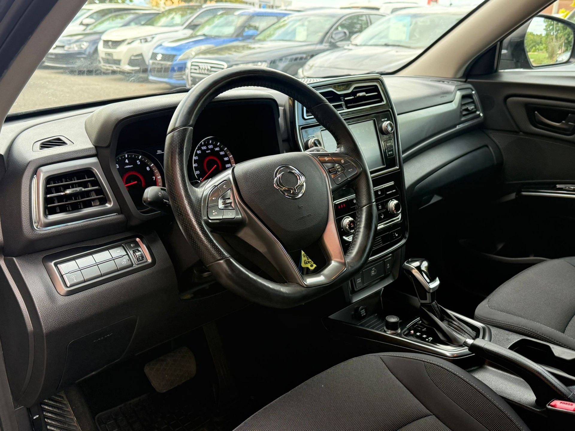 KGM-SsangYong Tivoli 1.5 T GDI Quartz 2WD Automat-image-8
