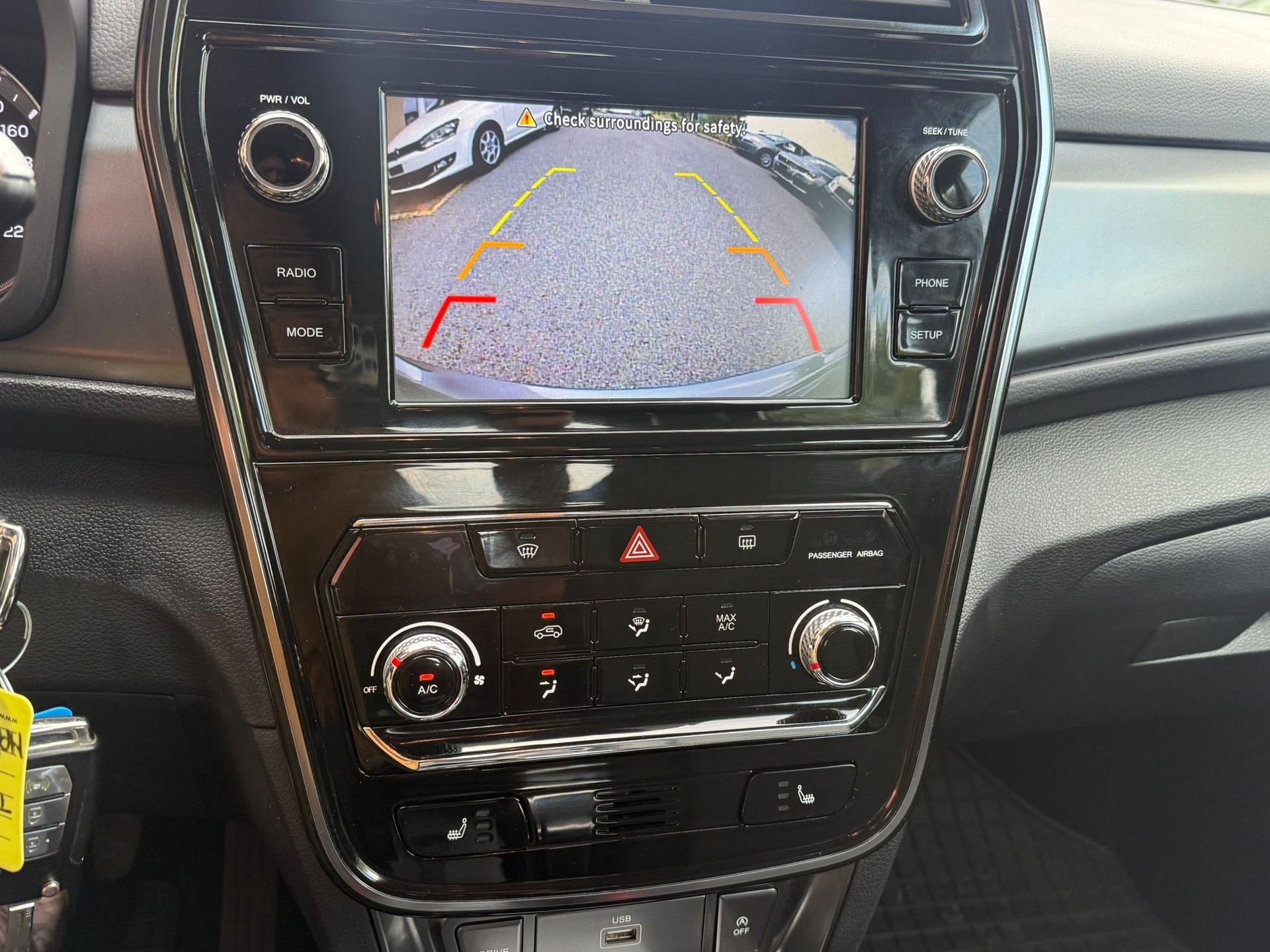KGM-SsangYong Tivoli 1.5 T GDI Quartz 2WD Automat-image-12