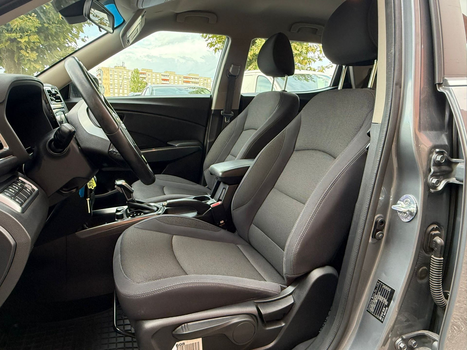 KGM-SsangYong Tivoli 1.5 T GDI Quartz 2WD Automat-image-10