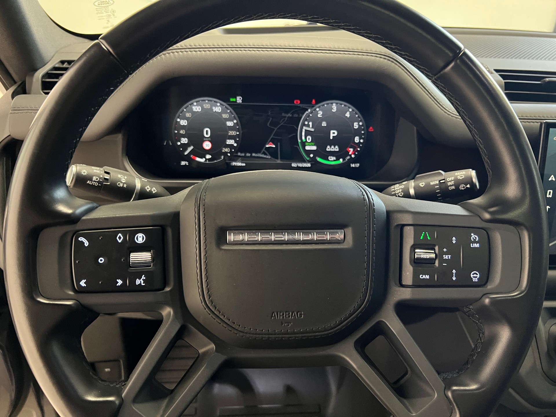 LAND ROVER Defender 110 2.0 P400e X-Dynamic HSE-showroom-element-3