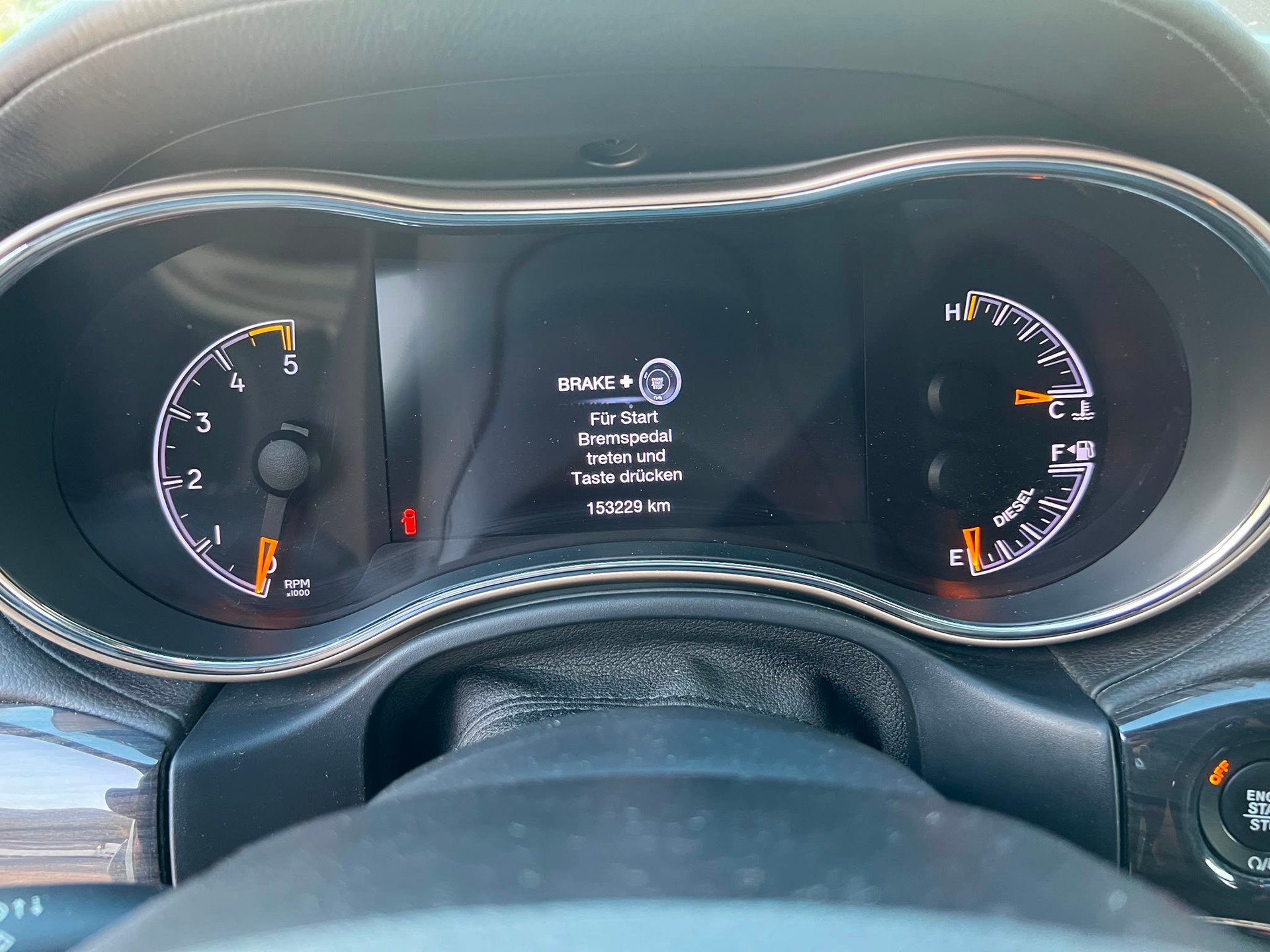 JEEP Grand Cherokee 3.0 CRD Overland Automatic-image-7