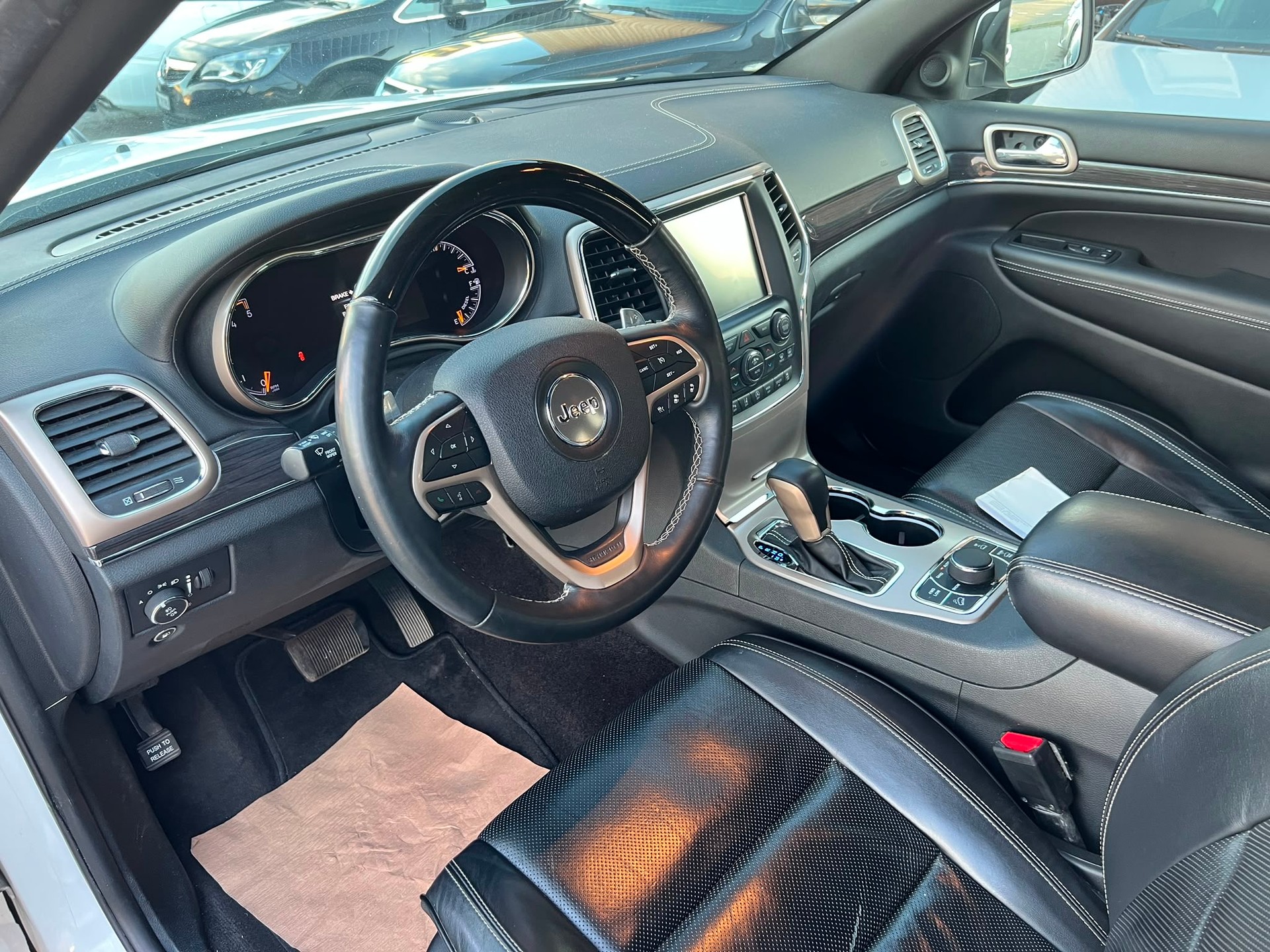 JEEP Grand Cherokee 3.0 CRD Overland Automatic-image-6