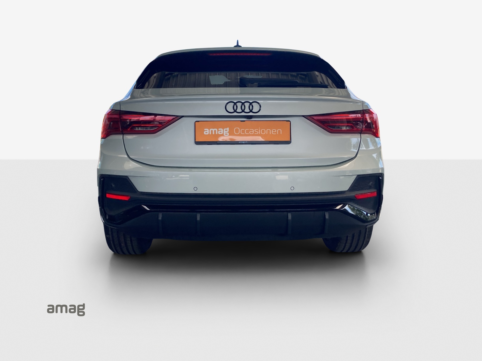 AUDI Q3 Sportback 45 TFSI S line quattro S-tronic-image-3