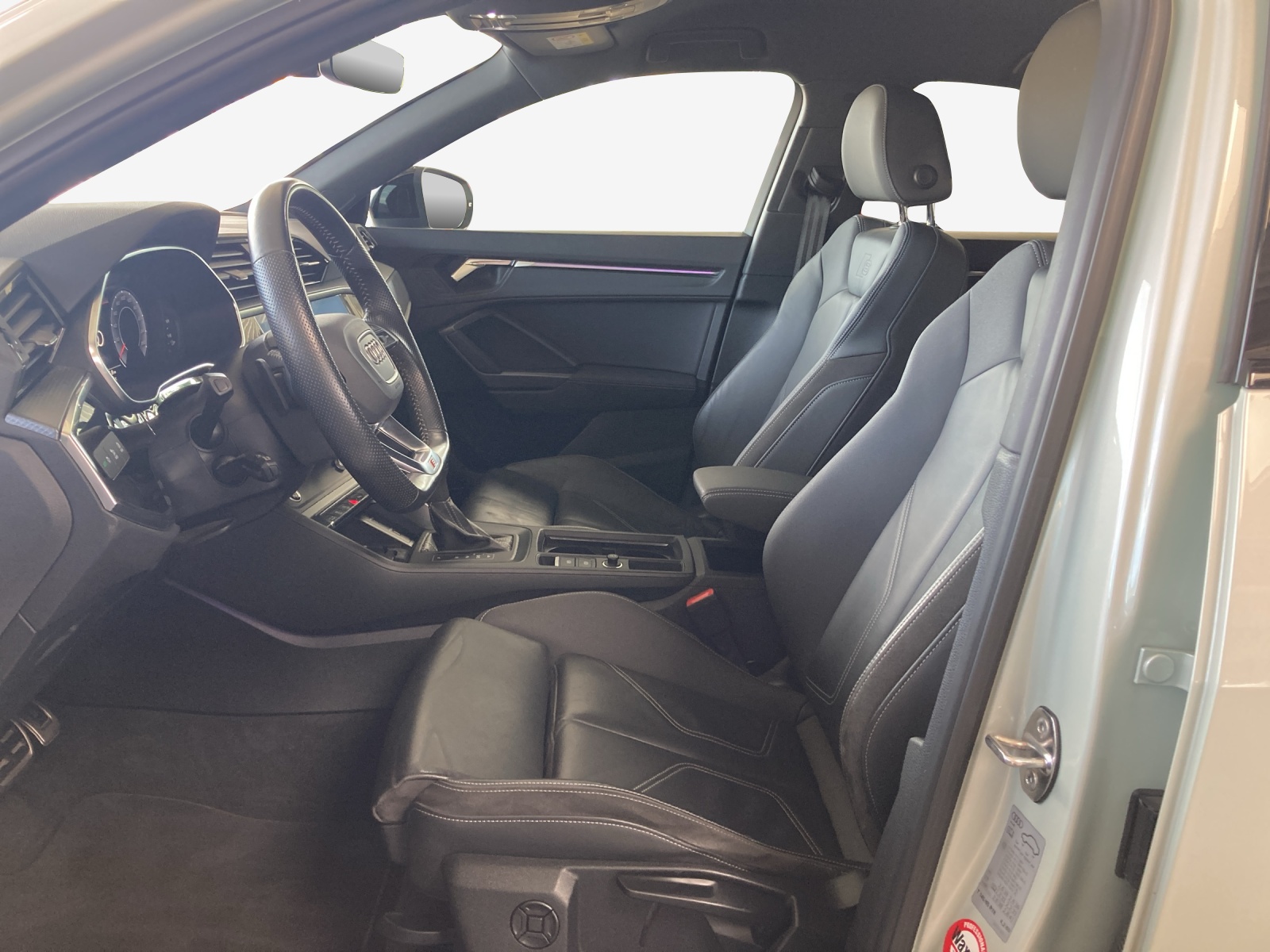 AUDI Q3 Sportback 45 TFSI S line quattro S-tronic-image-7