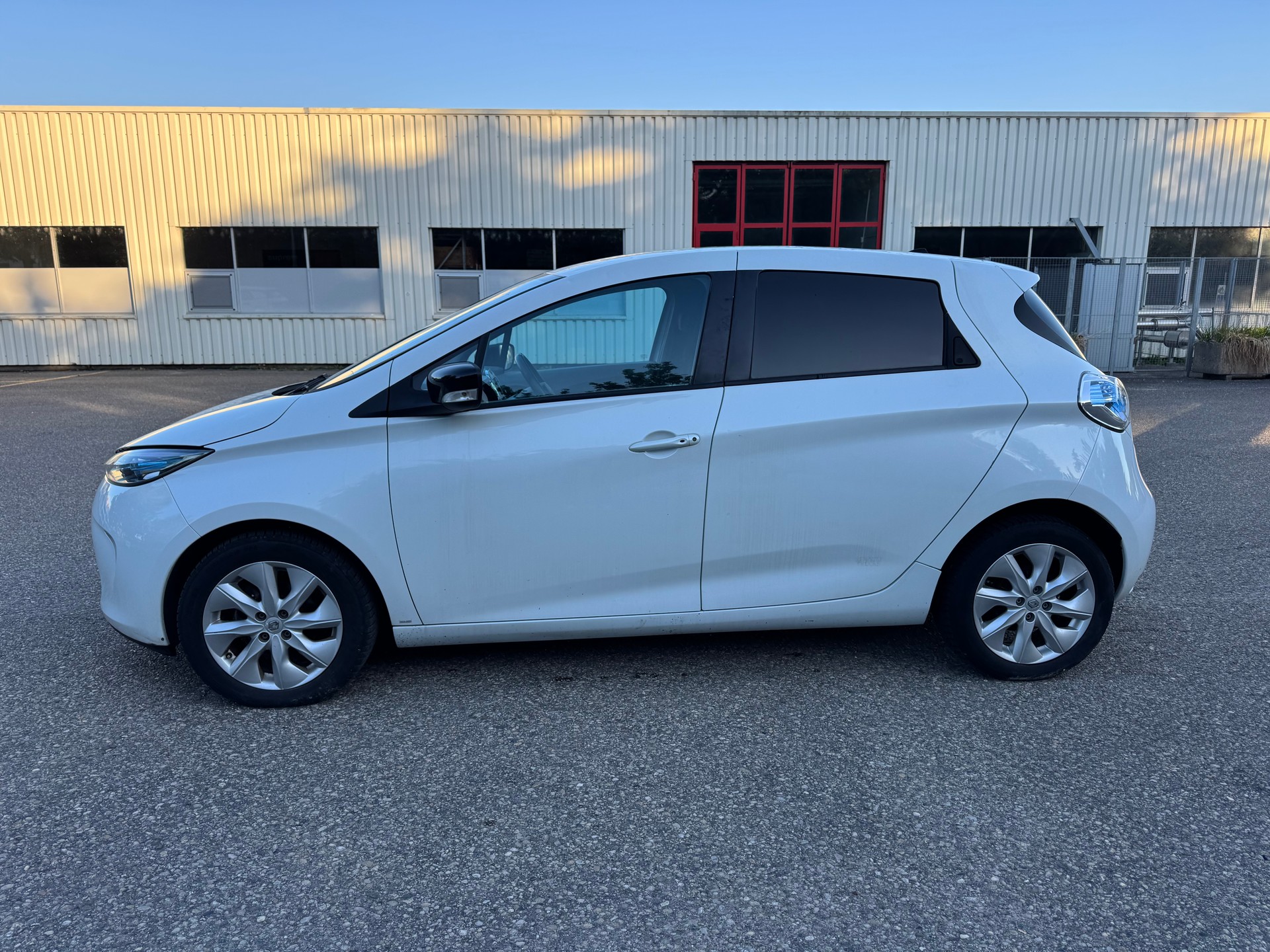 RENAULT Zoe Life Q210-image-2