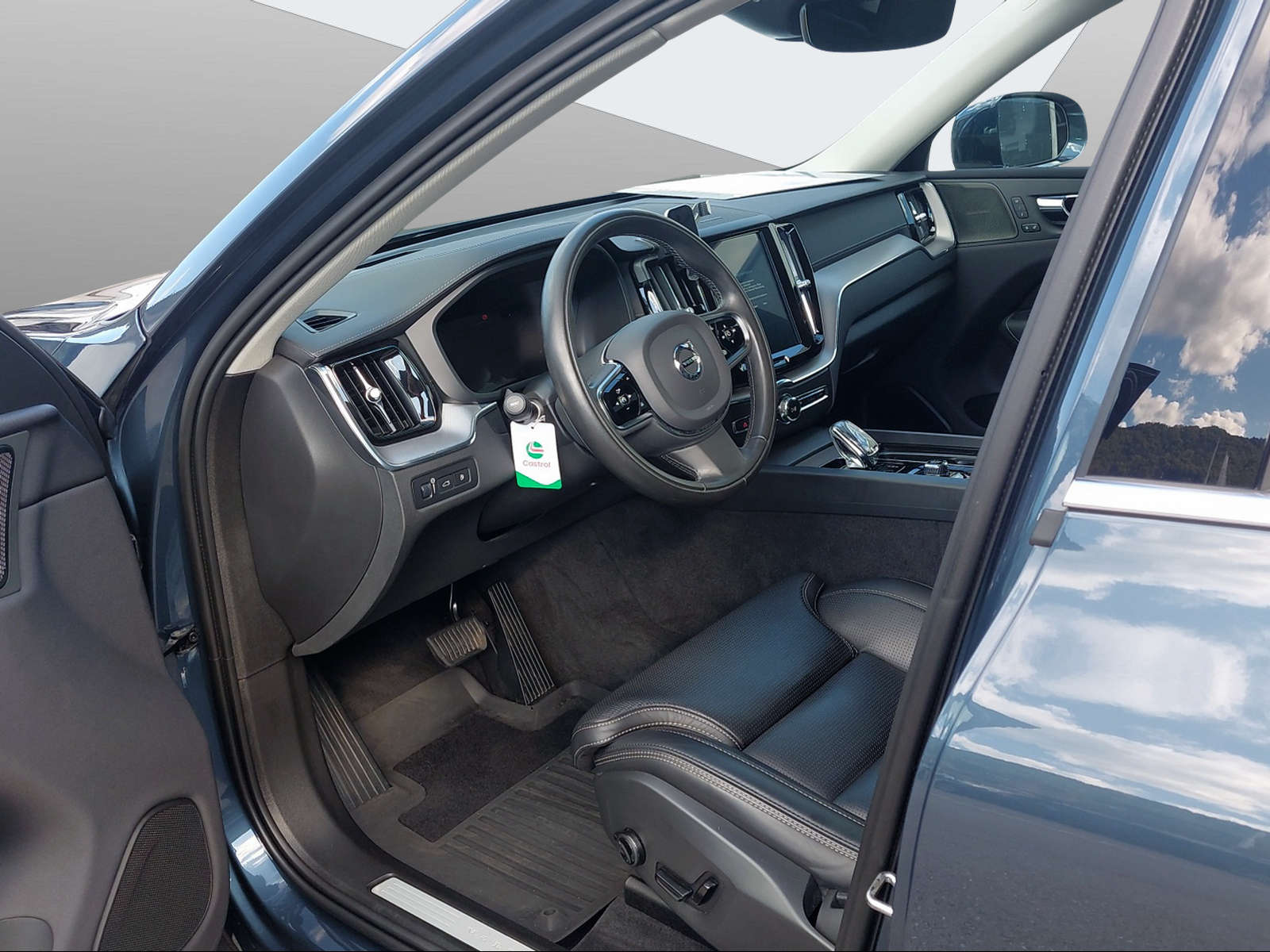 VOLVO XC60 2.0 T8 TE Inscription eAWD-image-10