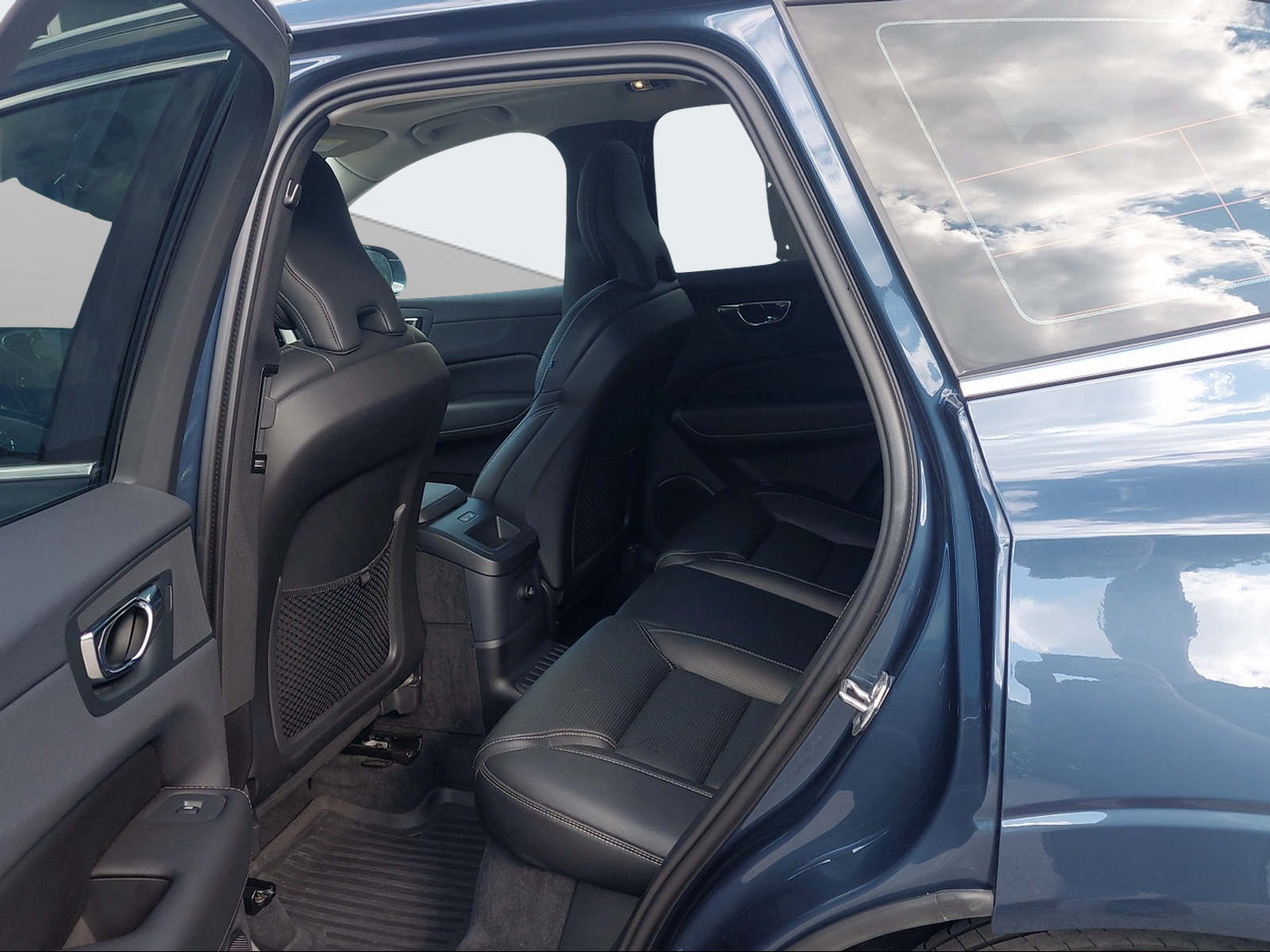 VOLVO XC60 2.0 T8 TE Inscription eAWD-image-11