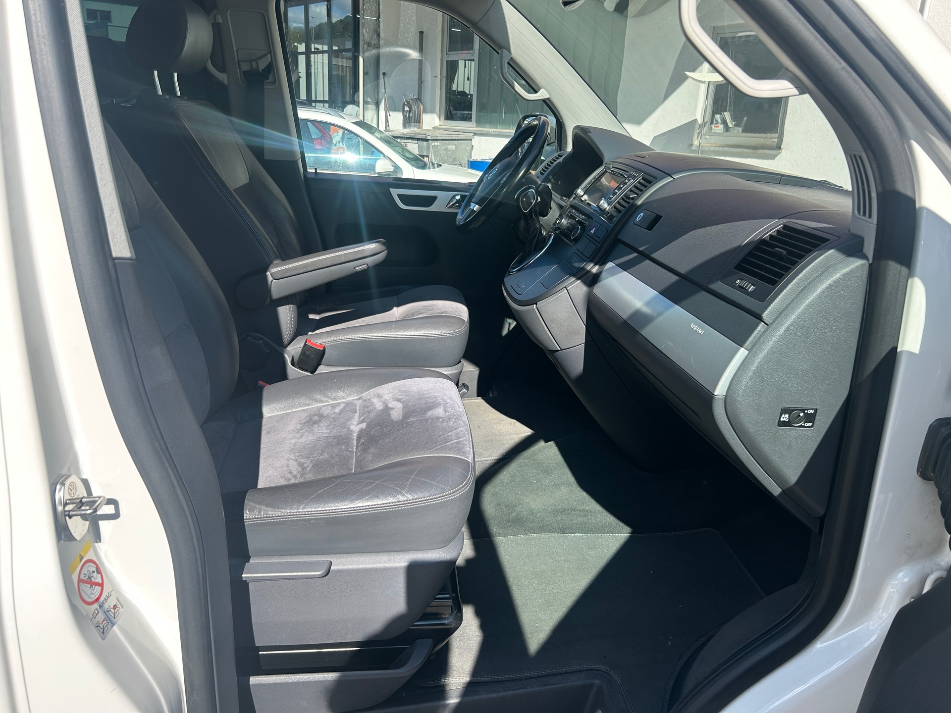 VW T5 Multivan 2.0 Bi-TDI CR CL Edition 25 4Motion-image-11