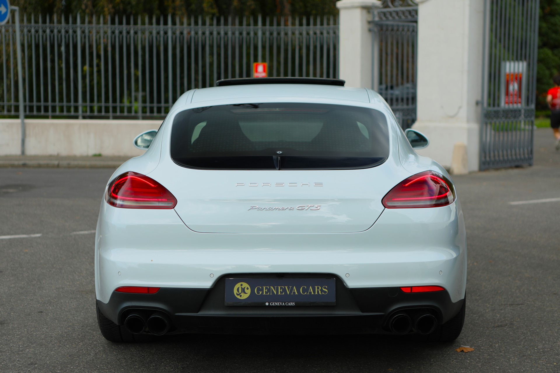 PORSCHE Panamera GTS V8 4.8 PDK-image-2