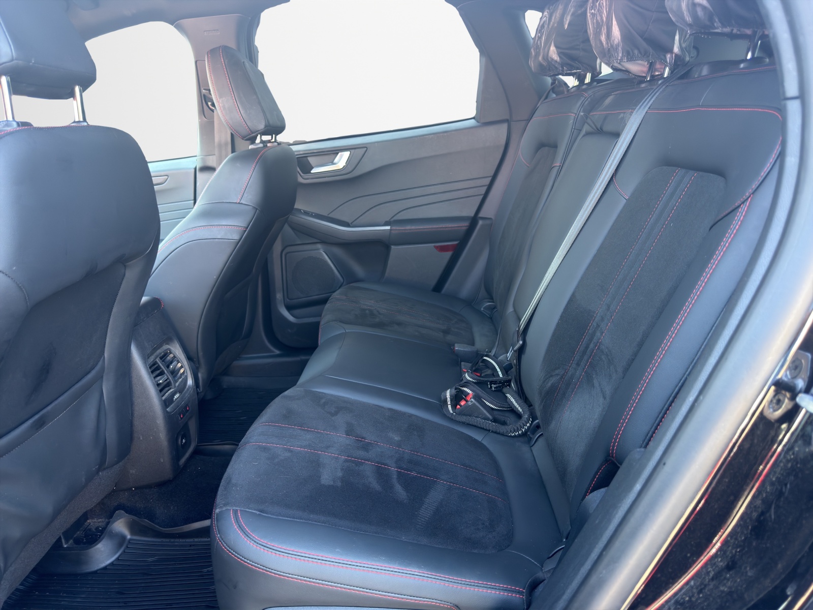 FORD Kuga 2.5 FHEV ST-Line X 4WD-image-12