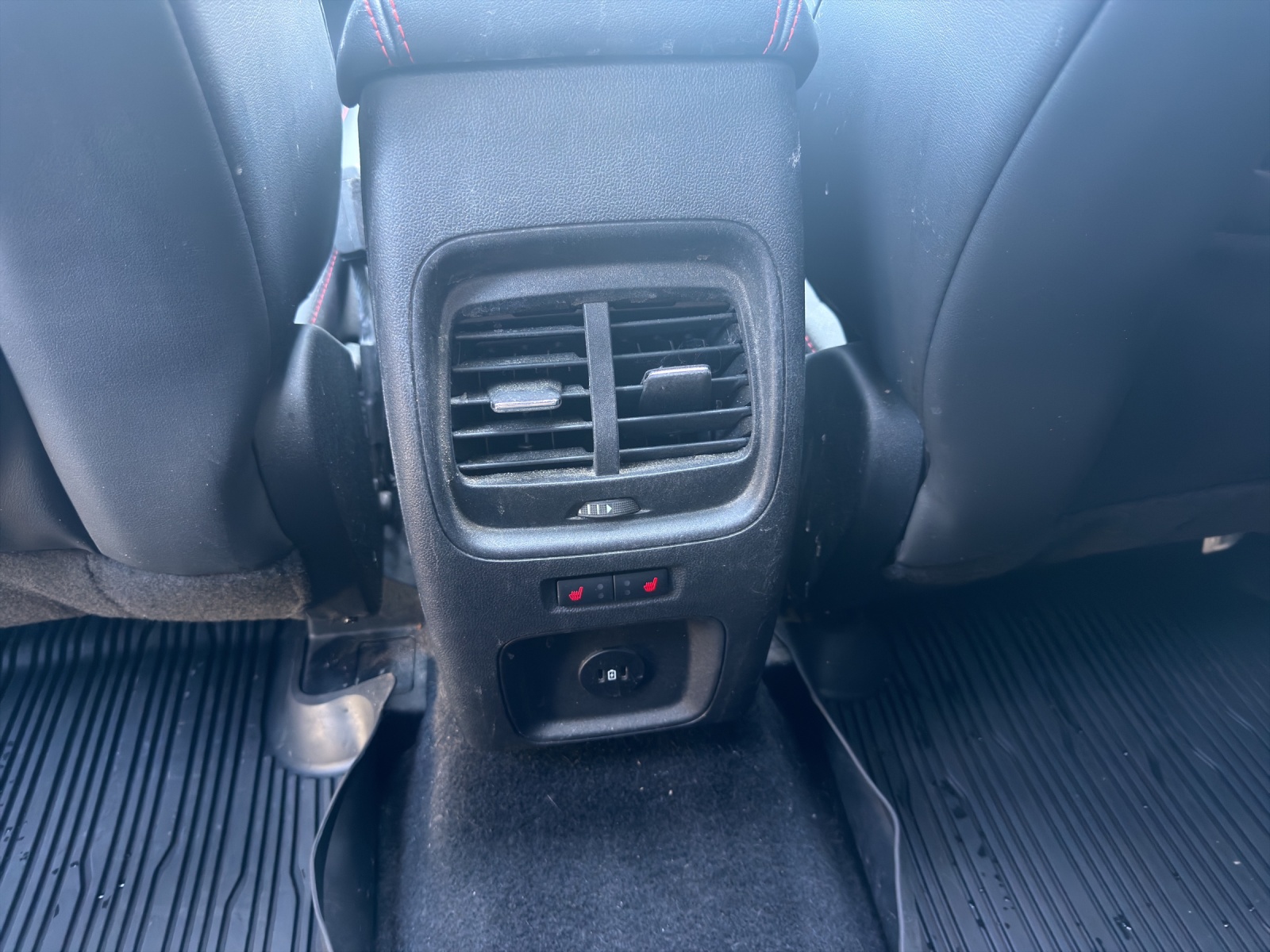 FORD Kuga 2.5 FHEV ST-Line X 4WD-image-15