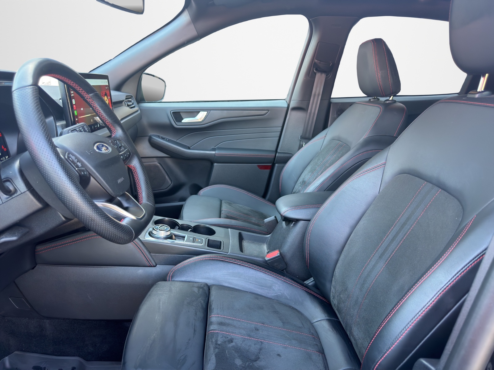 FORD Kuga 2.5 FHEV ST-Line X 4WD-image-9
