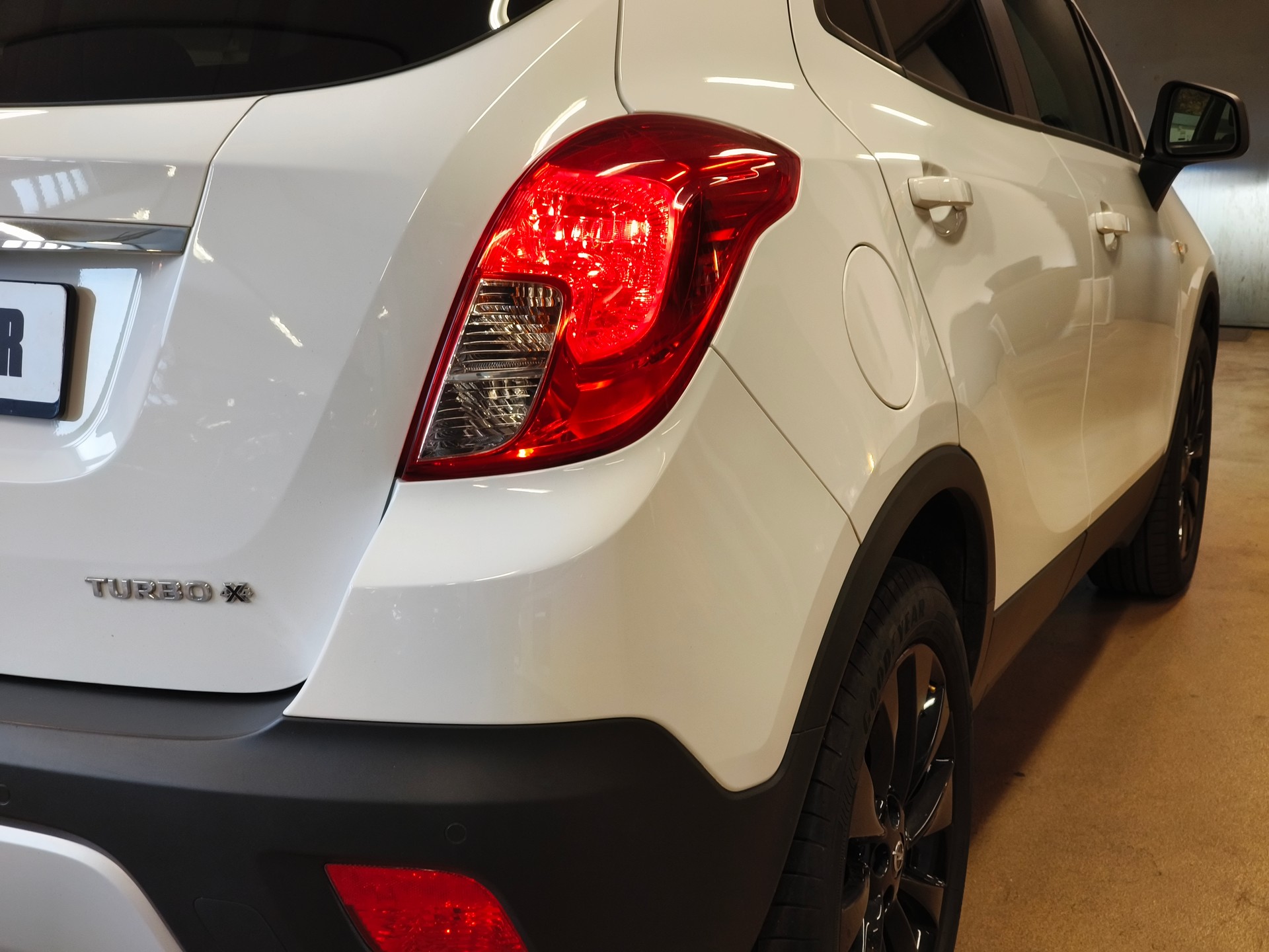 OPEL Mokka 1.4i 16V Turbo Cosmo 4WD-image-11