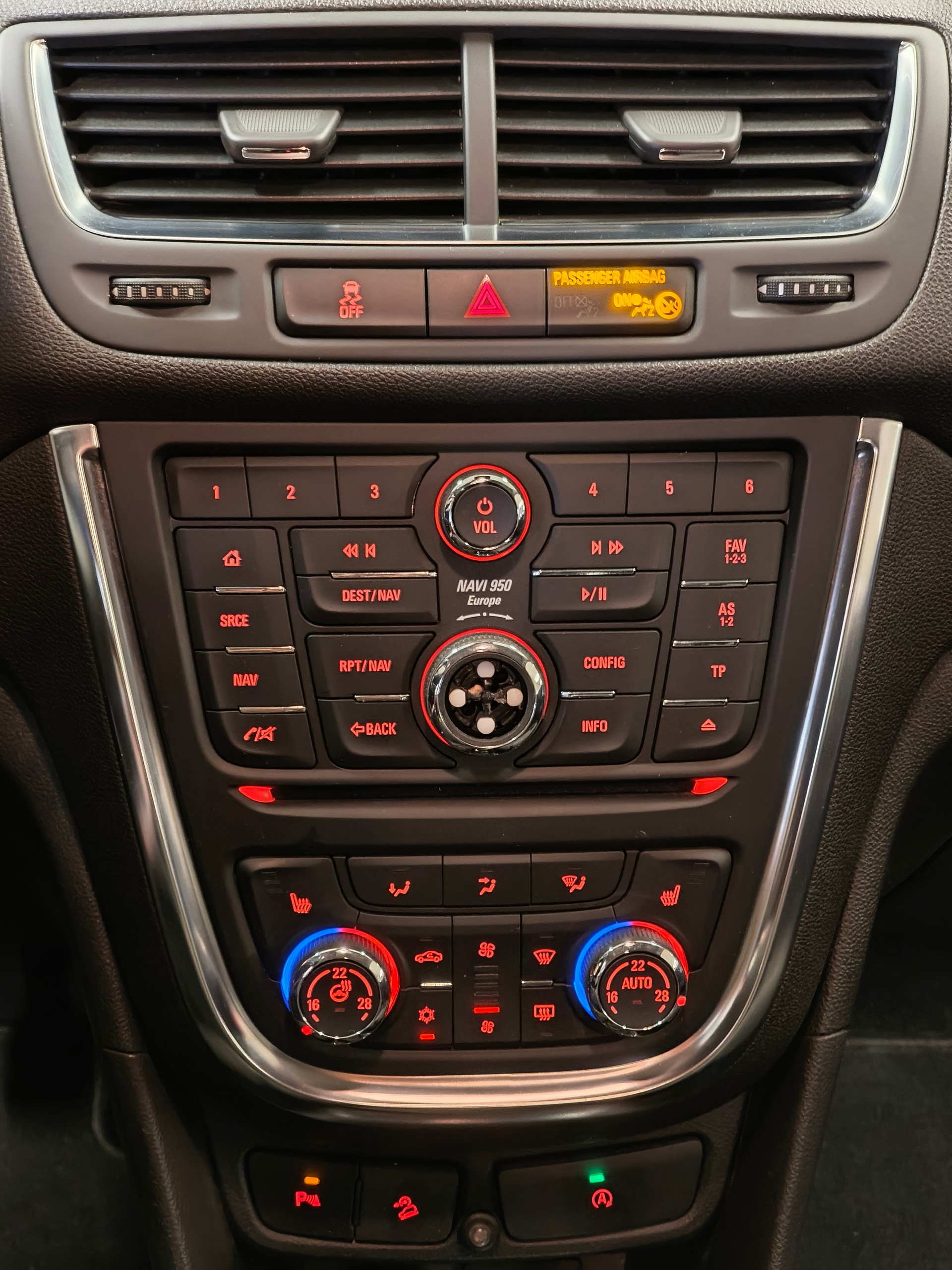 OPEL Mokka 1.4i 16V Turbo Cosmo 4WD-image-21