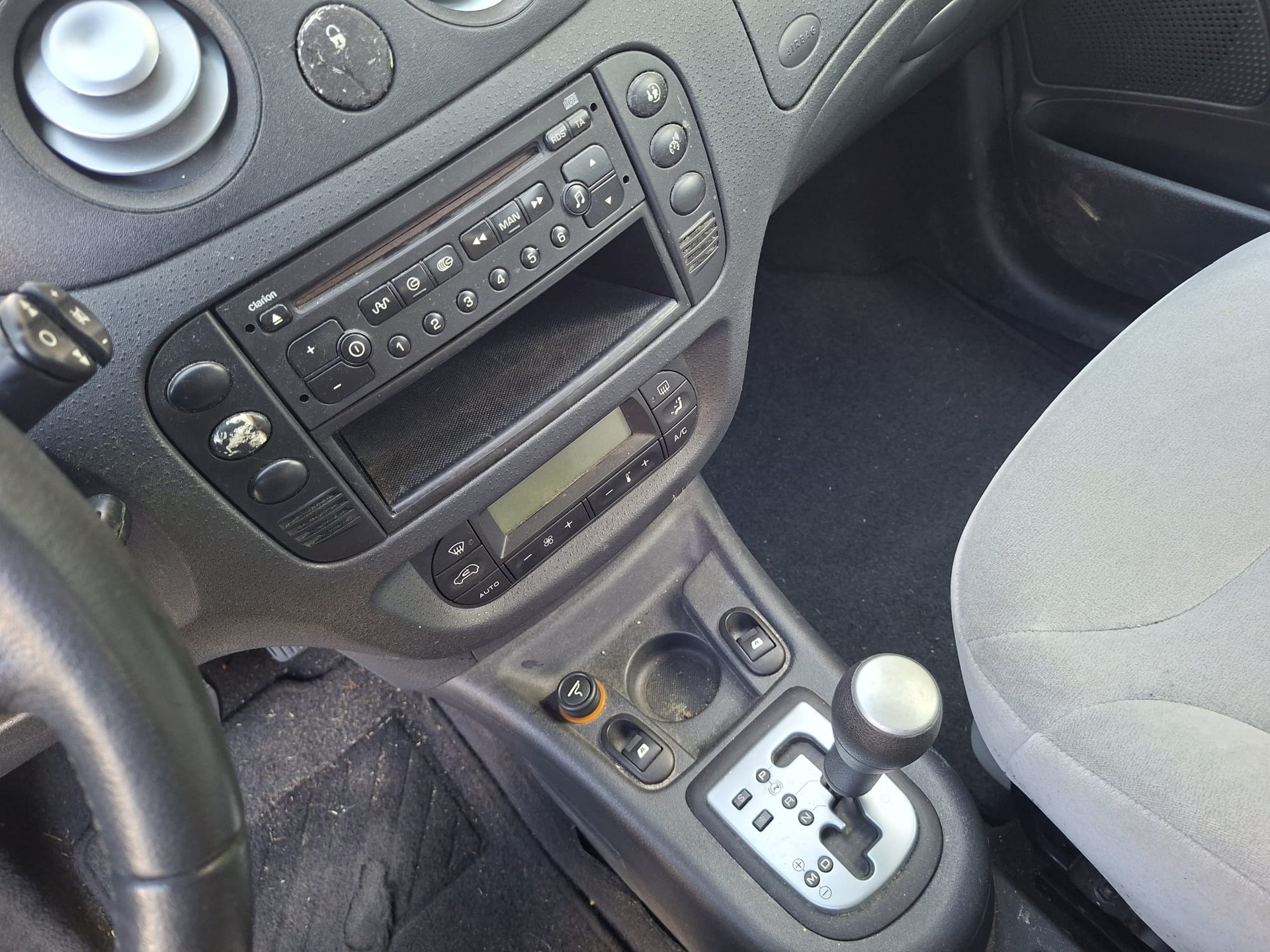 CITROEN C3 1.4i Exclusive-image-7