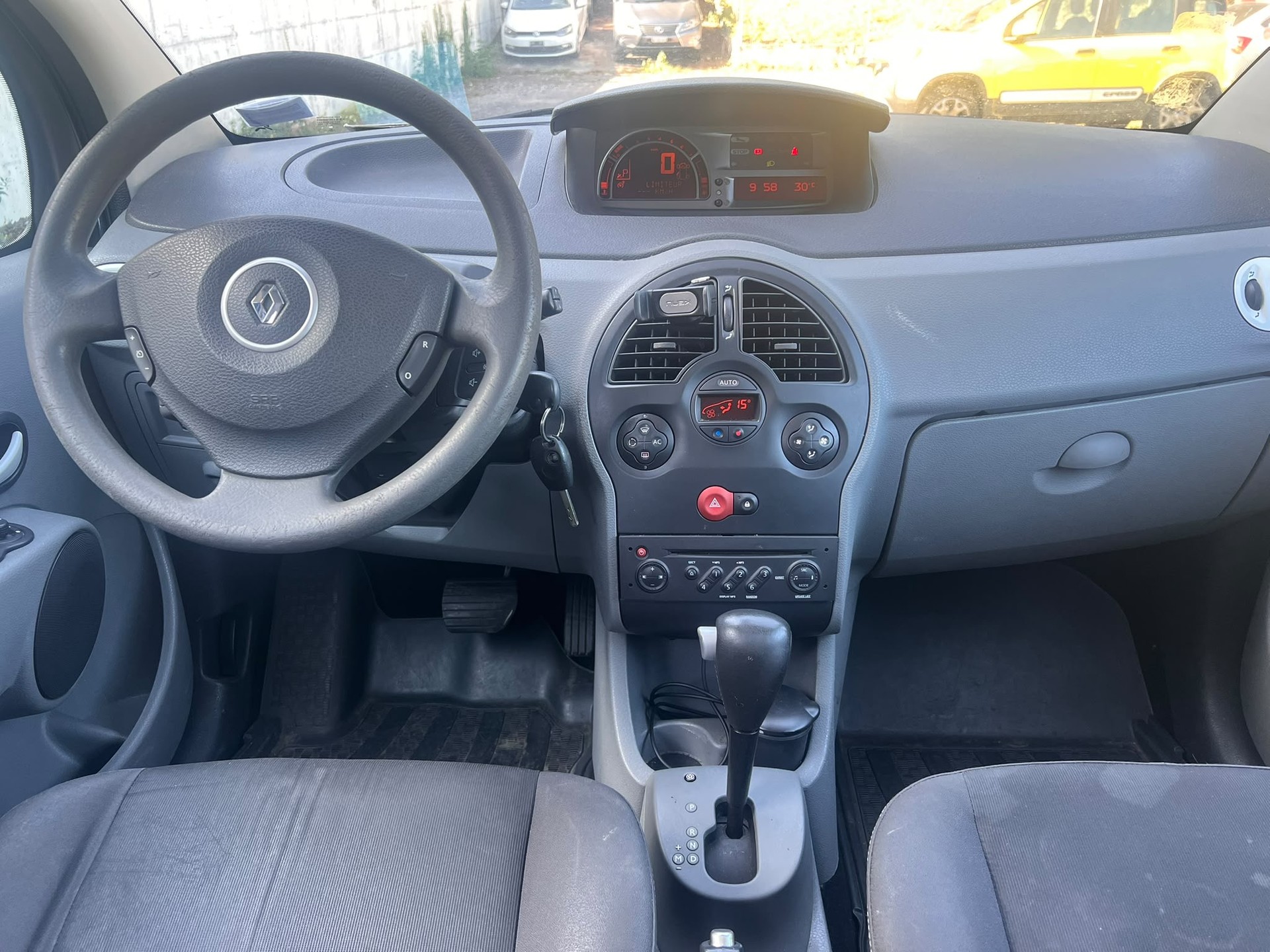 RENAULT Modus 1.6 16V Yahoo Automatic-image-6