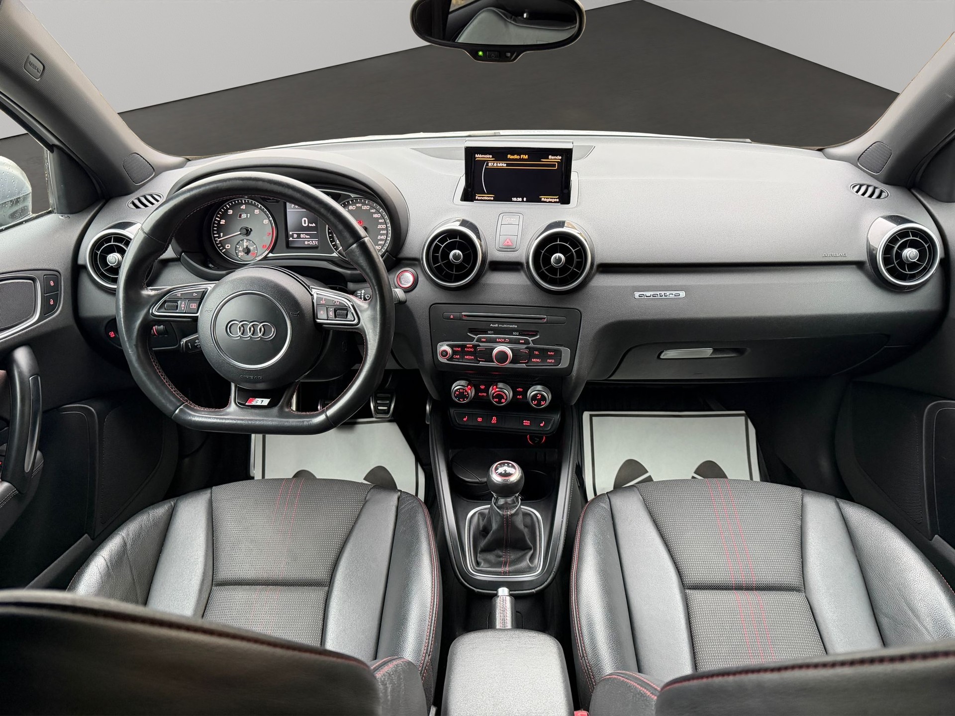 AUDI S1 Sportback 2.0 TFSI quattro-image-8