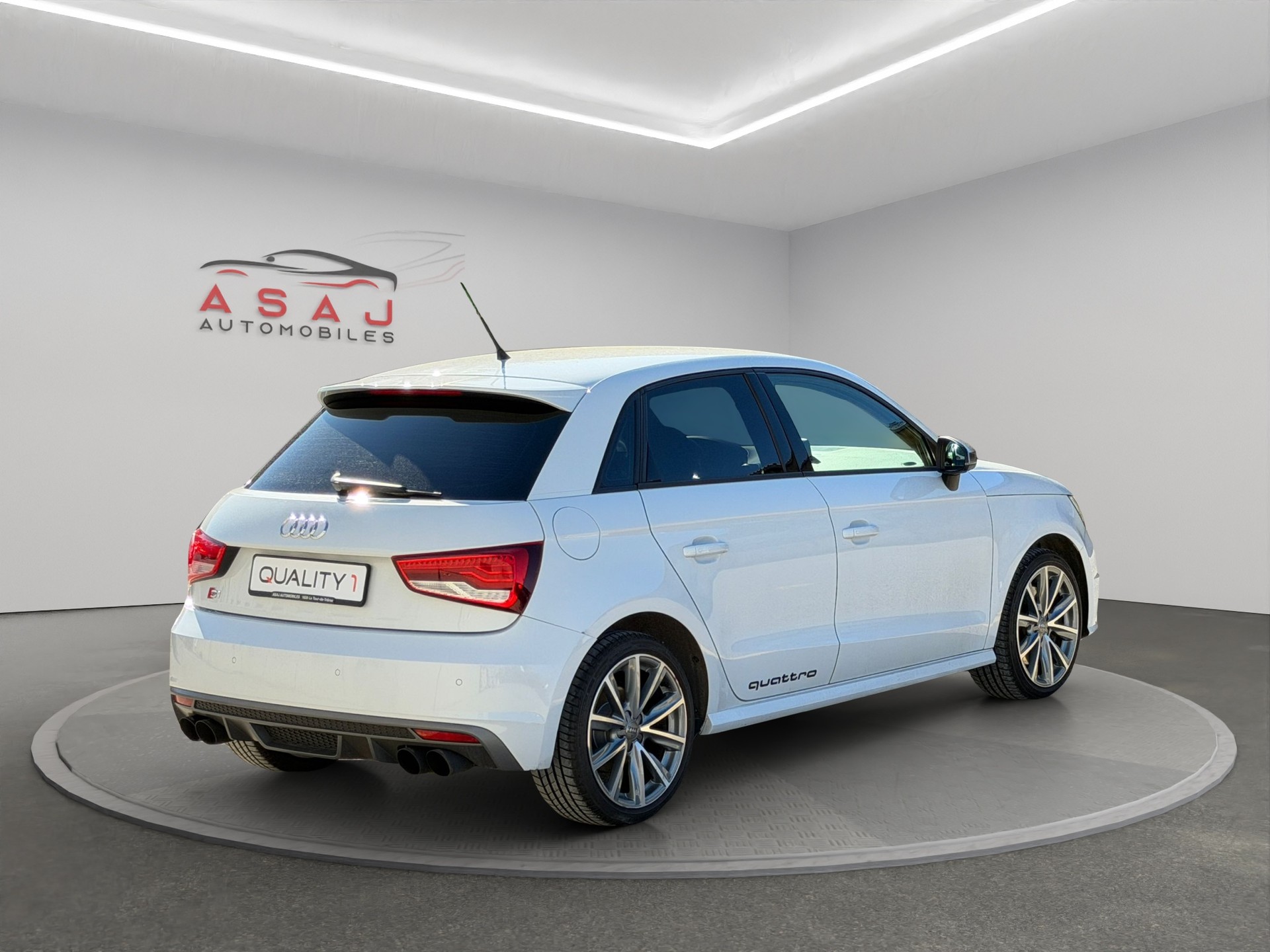 AUDI S1 Sportback 2.0 TFSI quattro-image-6